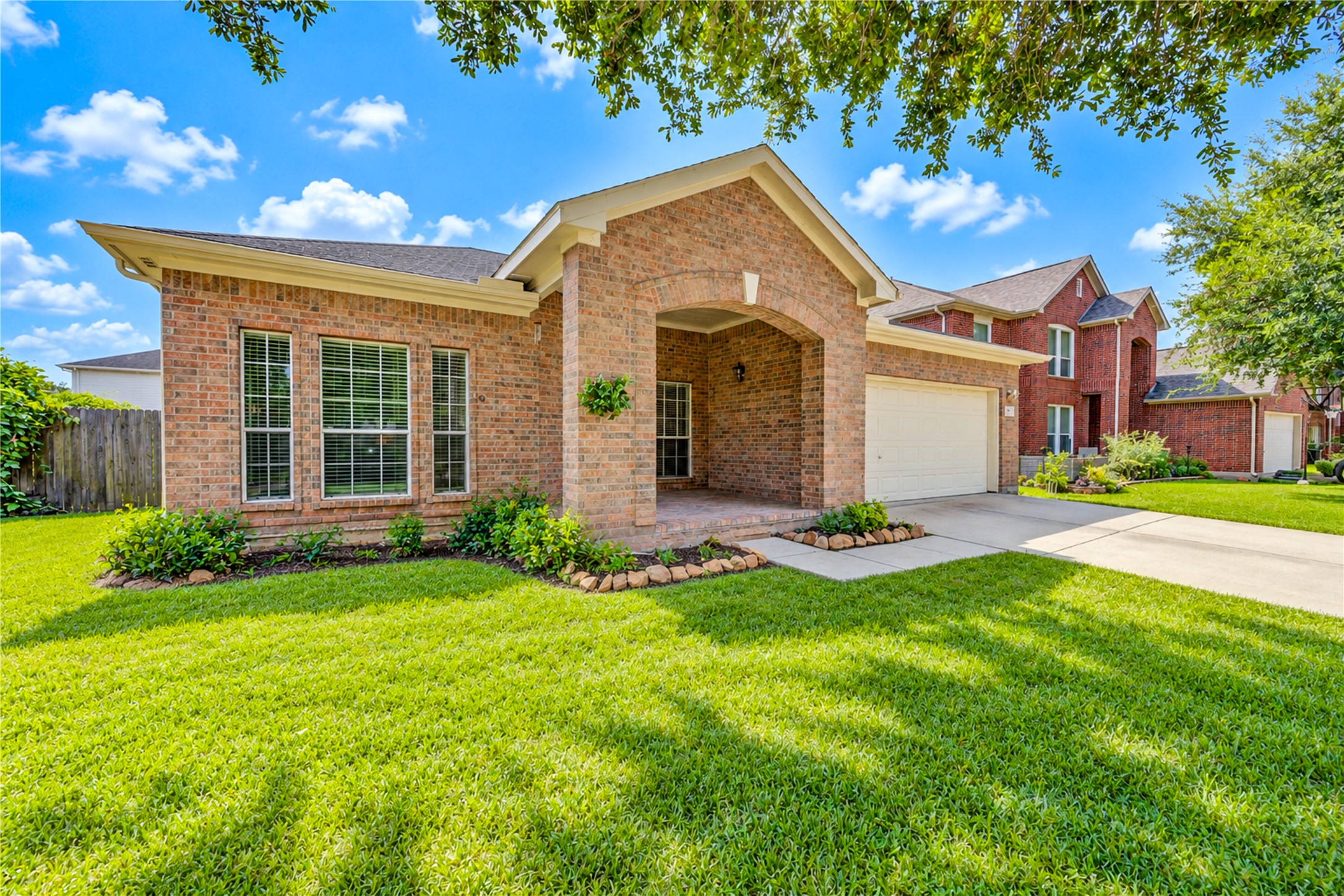 12619 Vineyard Trail Lane Property Photo 1