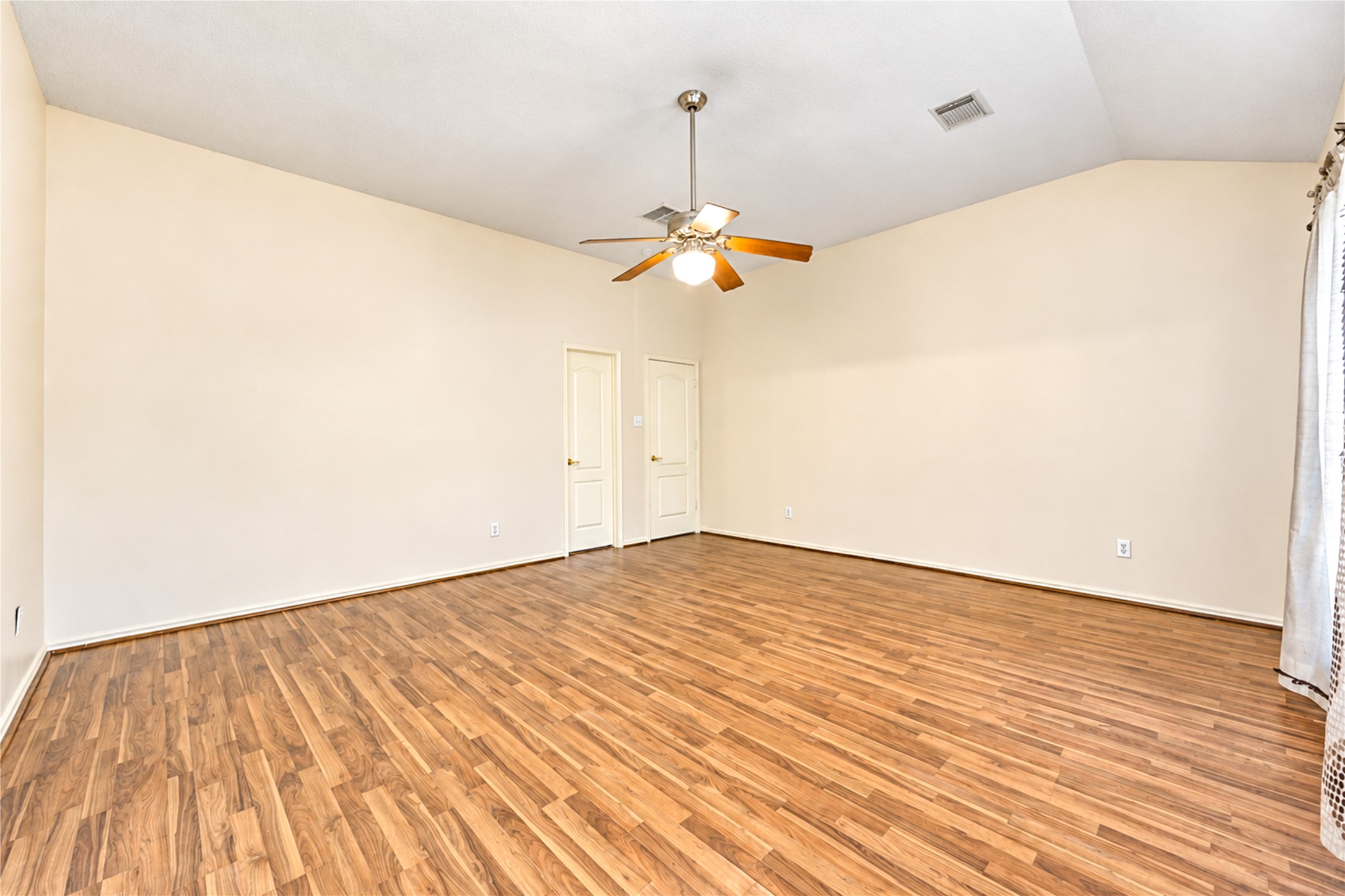 12619 Vineyard Trail Lane Property Photo 6