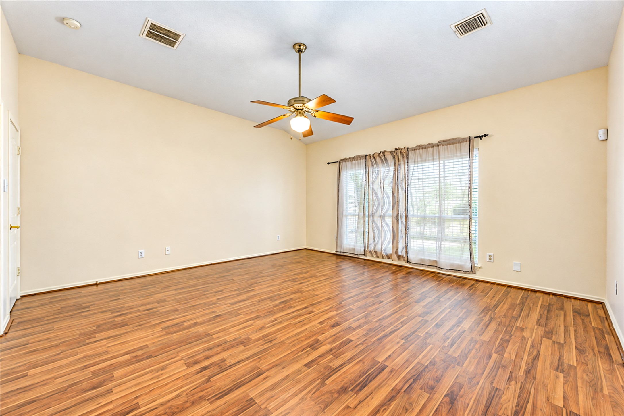 12619 Vineyard Trail Lane Property Photo 7