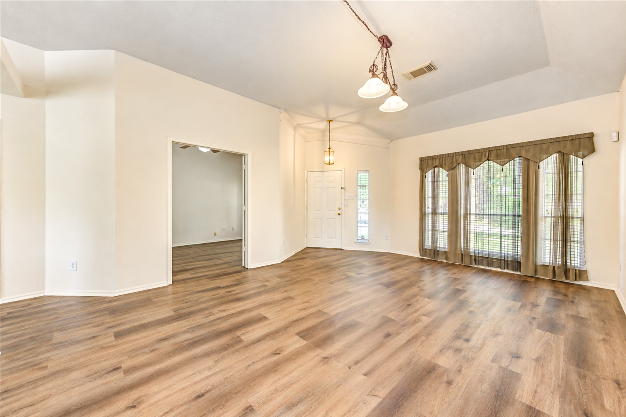 12619 Vineyard Trail Lane Property Photo 31