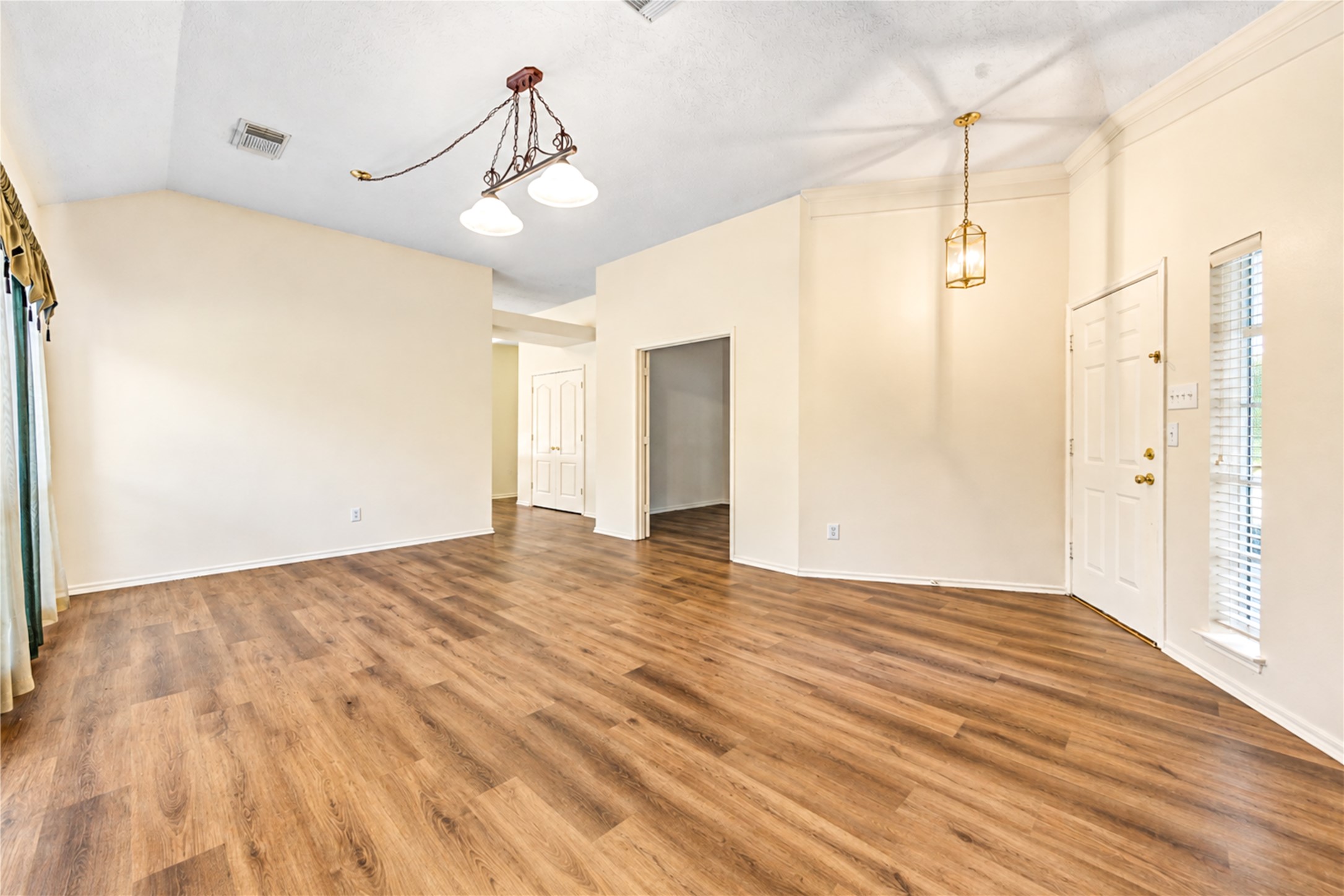 12619 Vineyard Trail Lane Property Photo 32