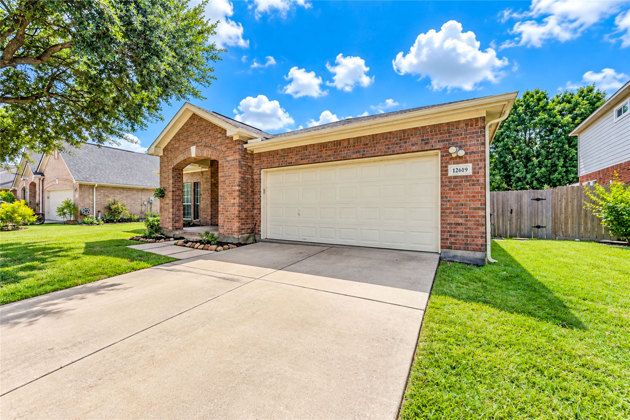 12619 Vineyard Trail Lane Property Photo 48