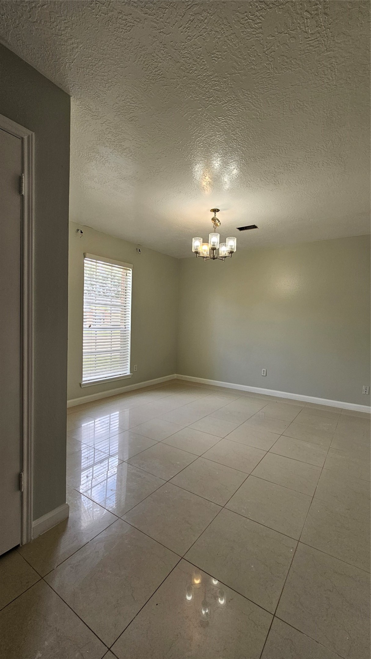 8435 Battleoak Drive Property Photo 2
