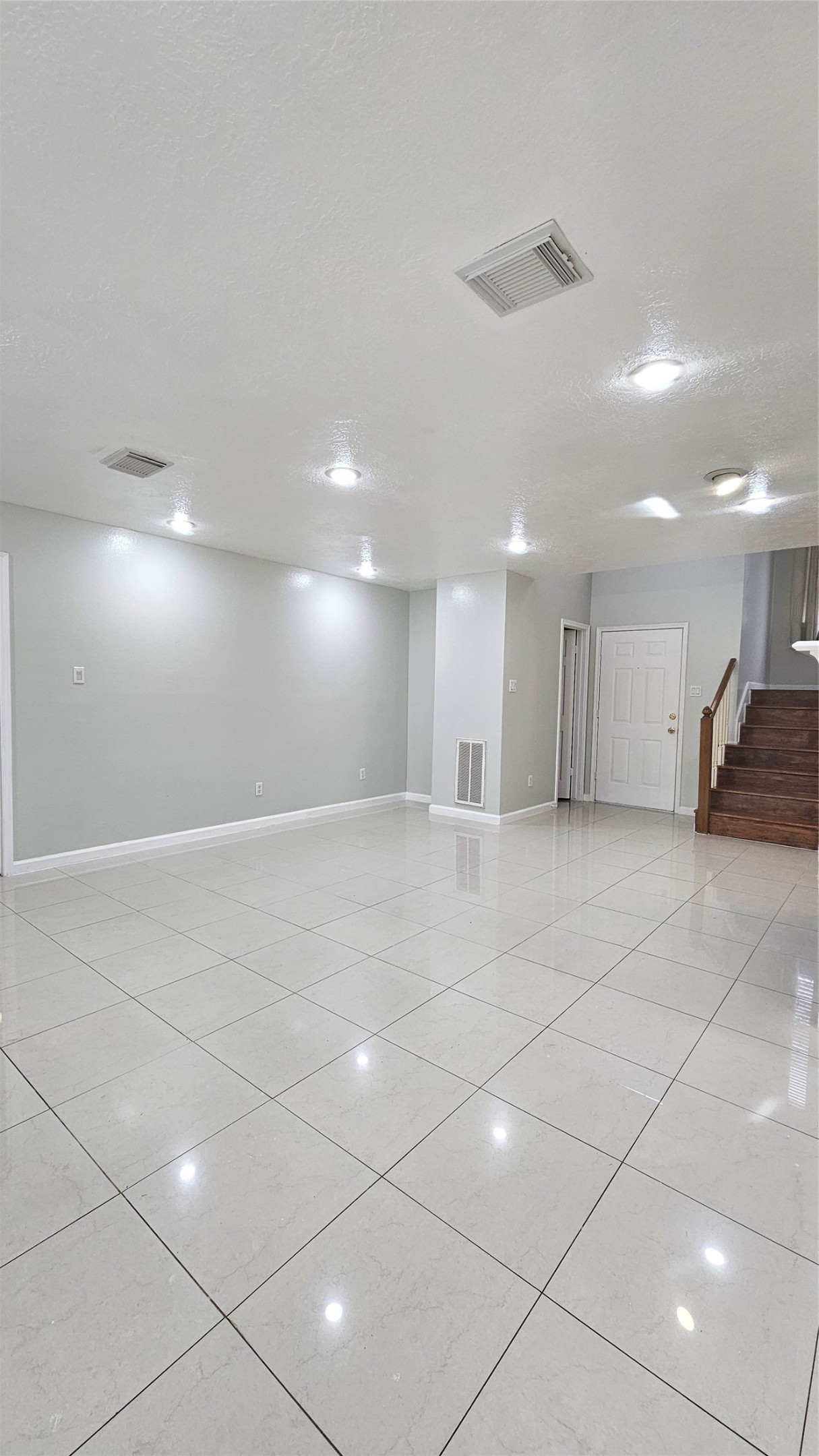 8435 Battleoak Drive Property Photo 3