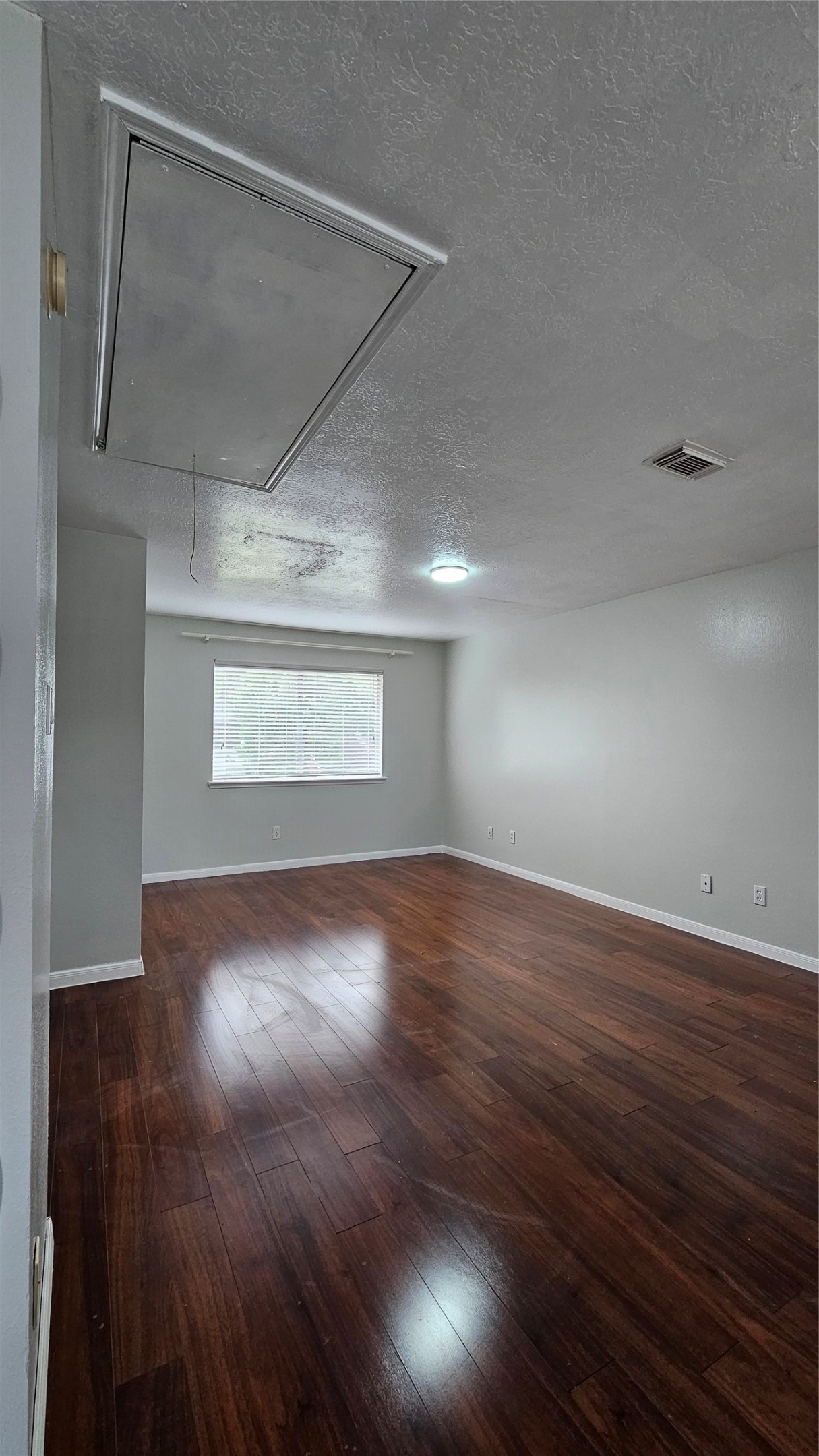 8435 Battleoak Drive Property Photo 8