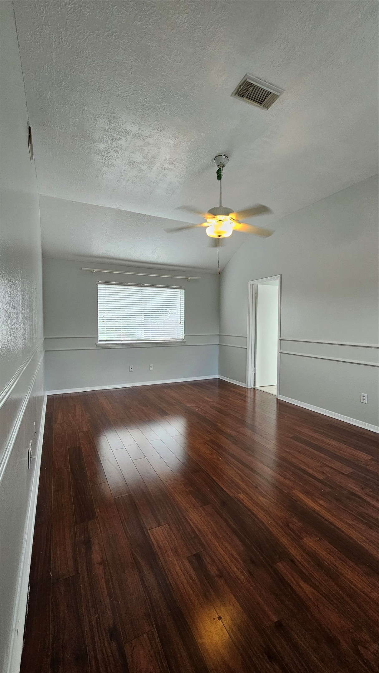 8435 Battleoak Drive Property Photo 12