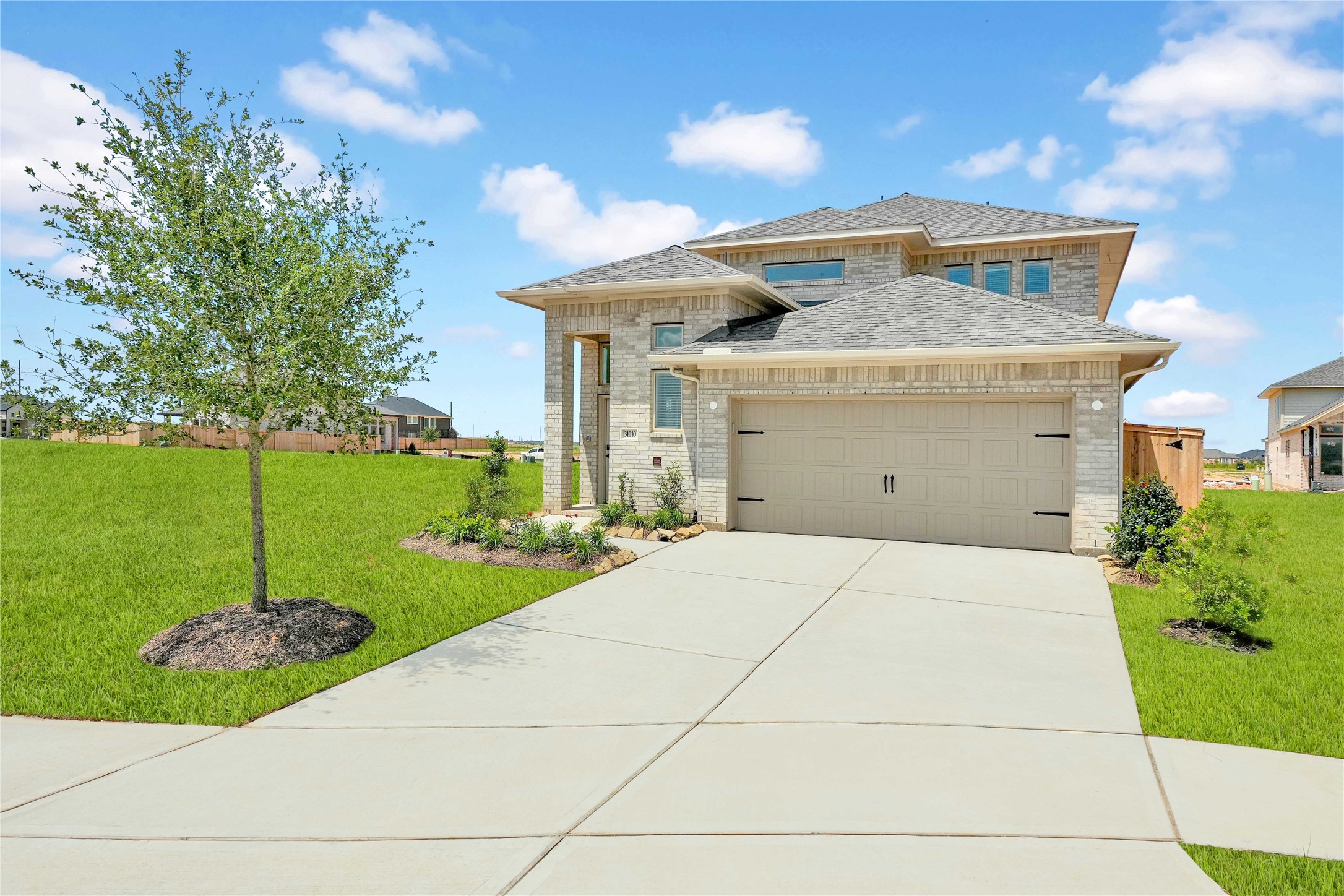 31010 Evening Skye Drive Property Photo 2