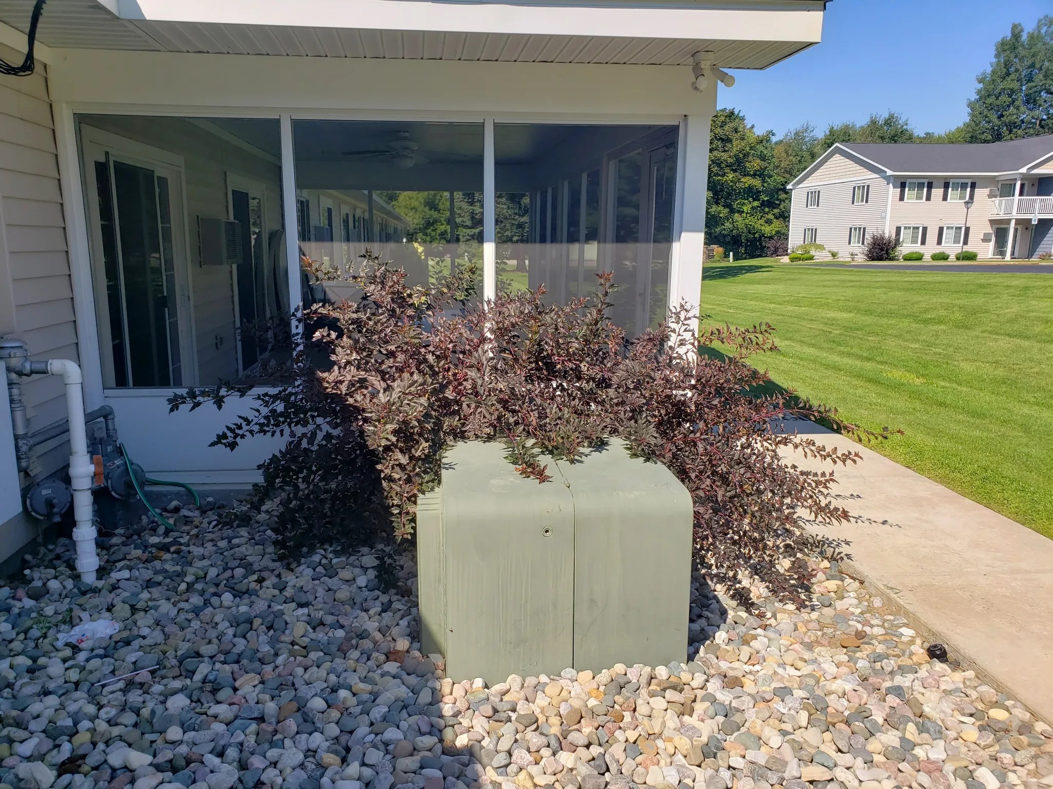 228 Dewitt Ave Property Photo 4