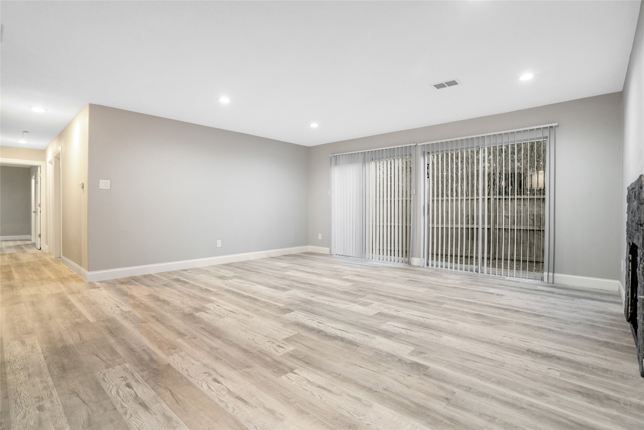 1314 E Red Cedar Circle Property Photo 11
