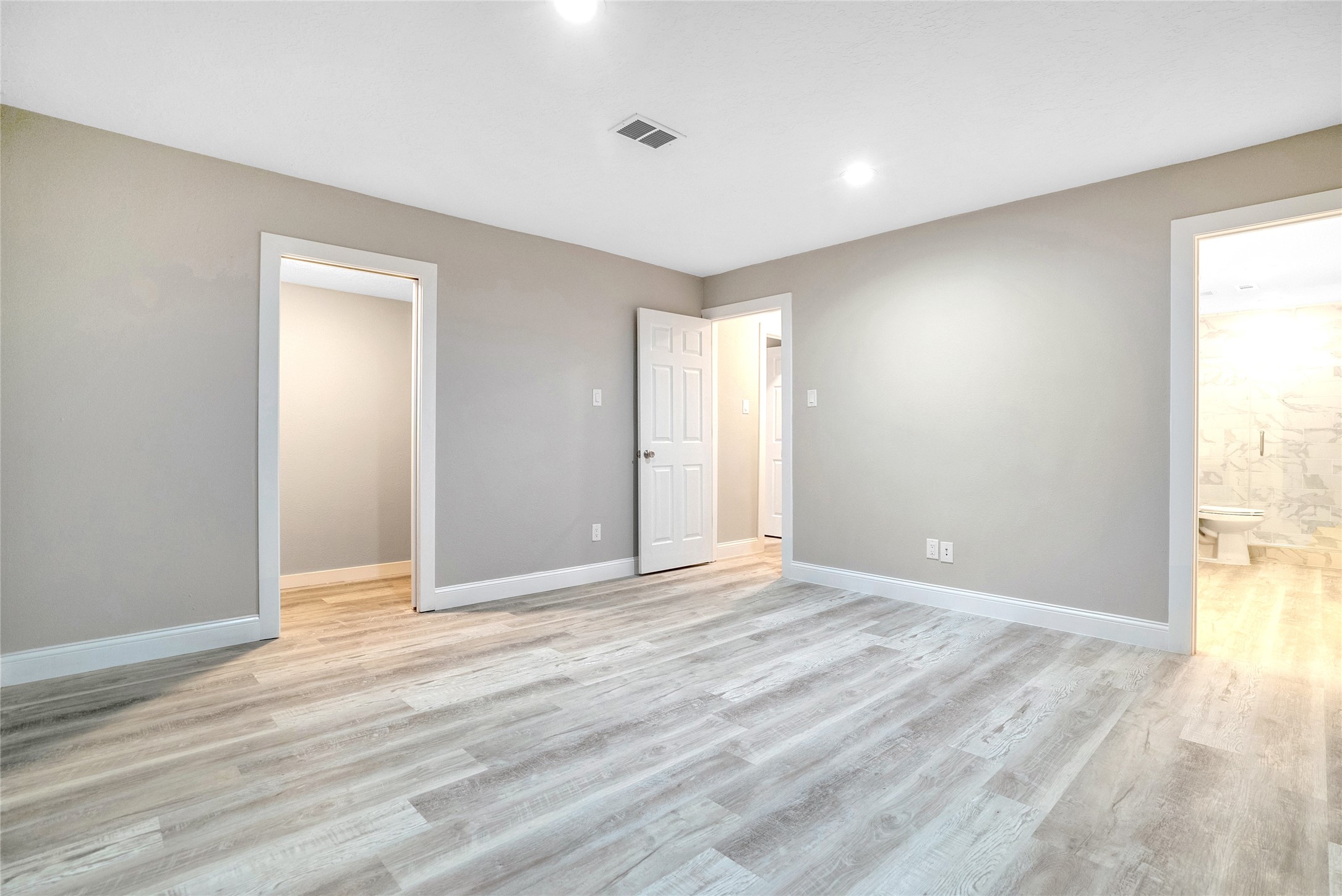 1314 E Red Cedar Circle Property Photo 21