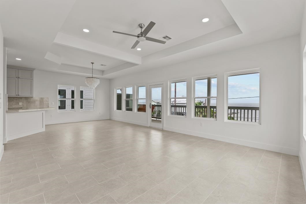 512 2nd Property Photo 5