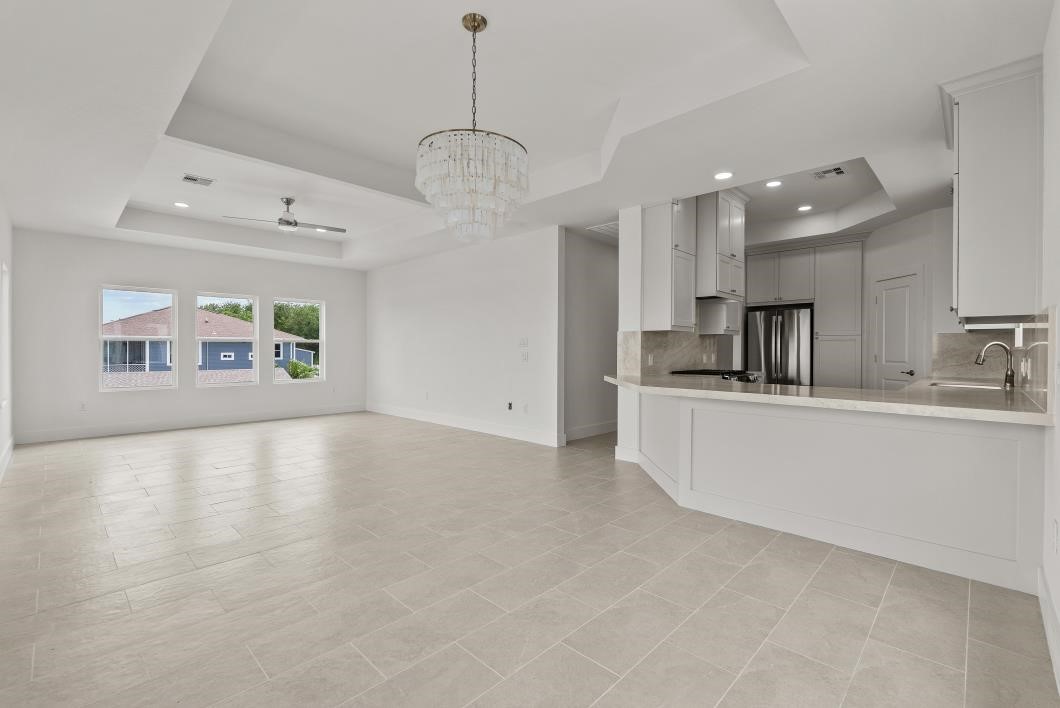 512 2nd Property Photo 11
