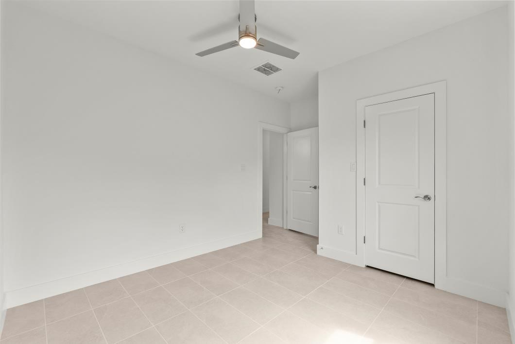 512 2nd Property Photo 20