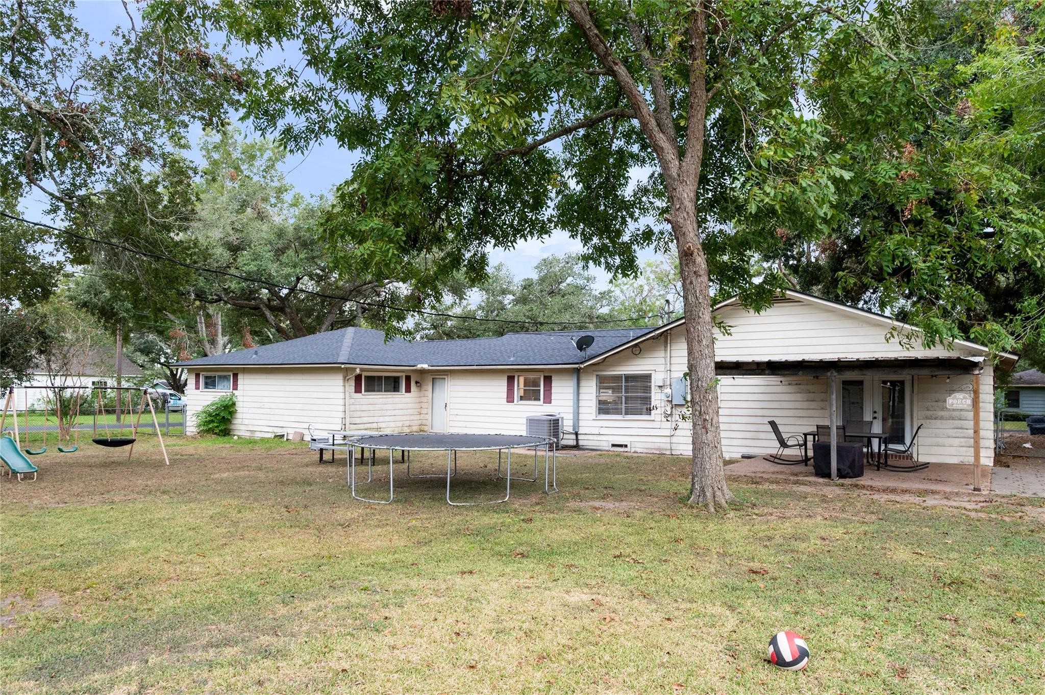 702 Avenue J Property Photo 24