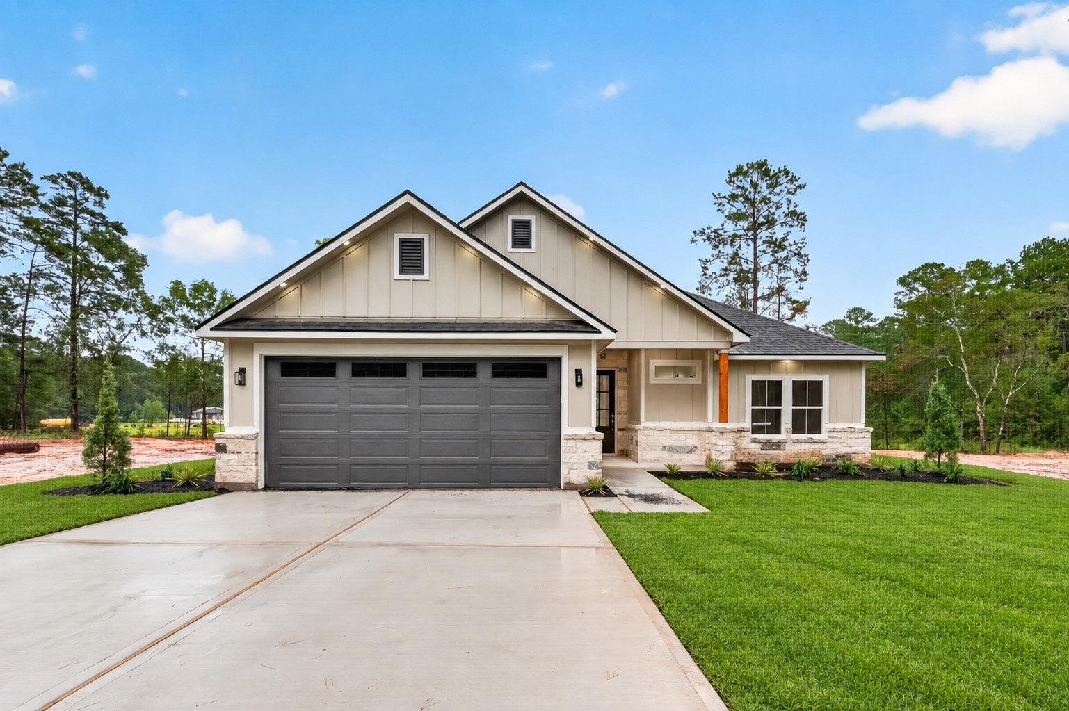 16297 Briarwood Drive Property Photo 1
