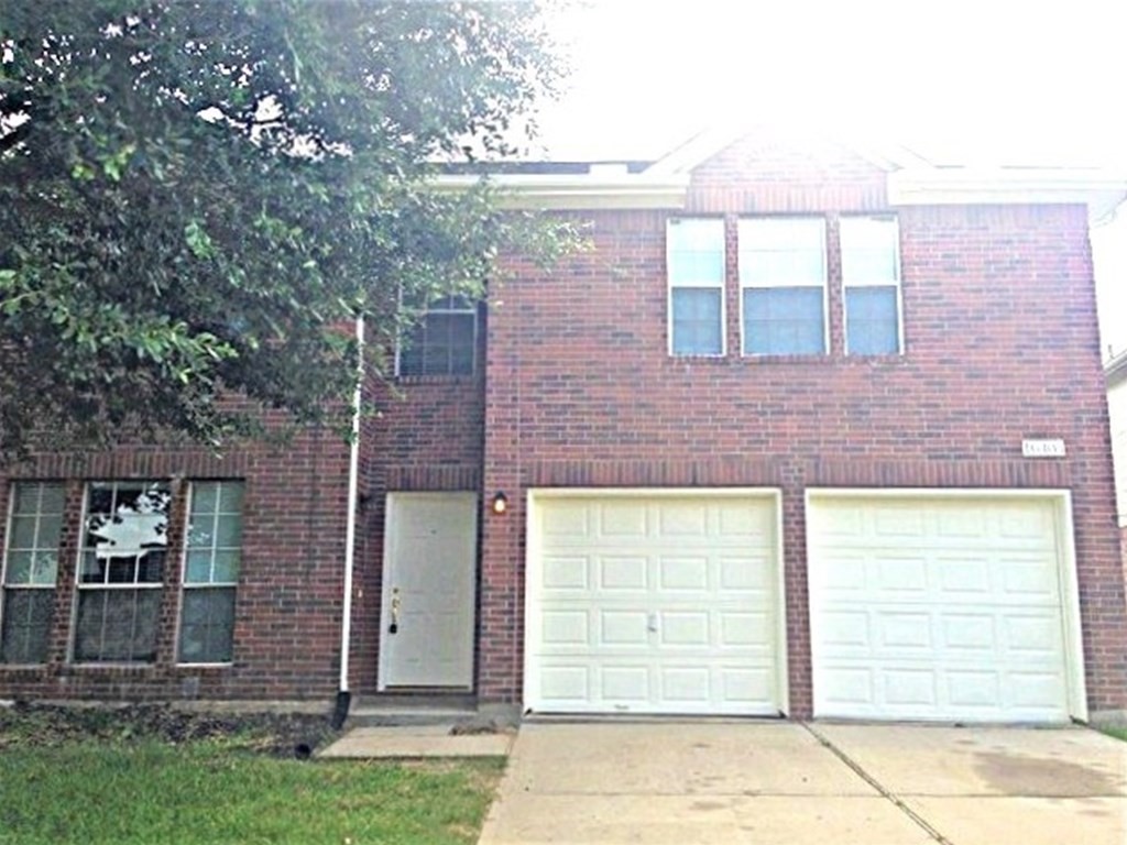 16403 Lynn Crest Court Property Photo 1