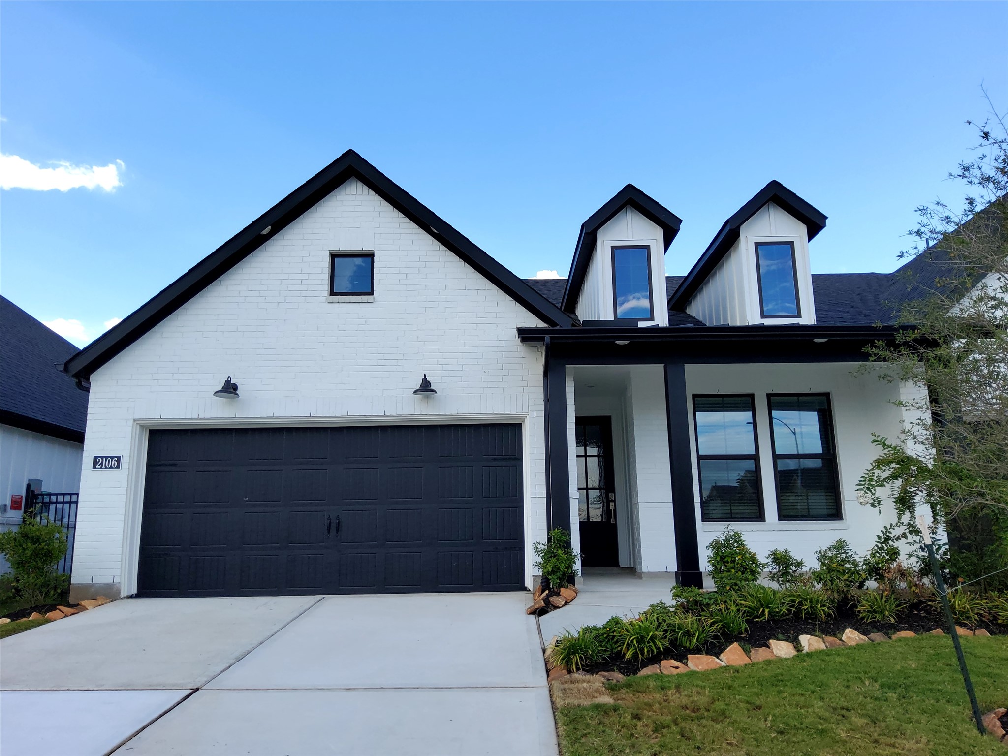 2106 Grapewood Lane Property Photo 1