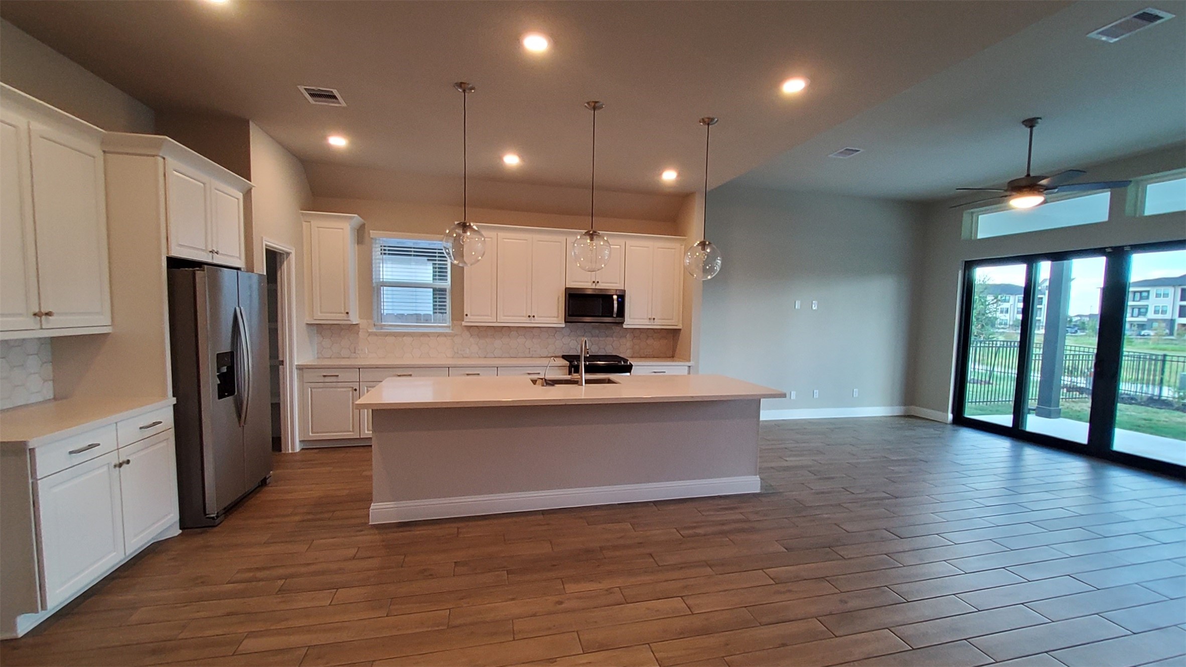 2106 Grapewood Lane Property Photo 4