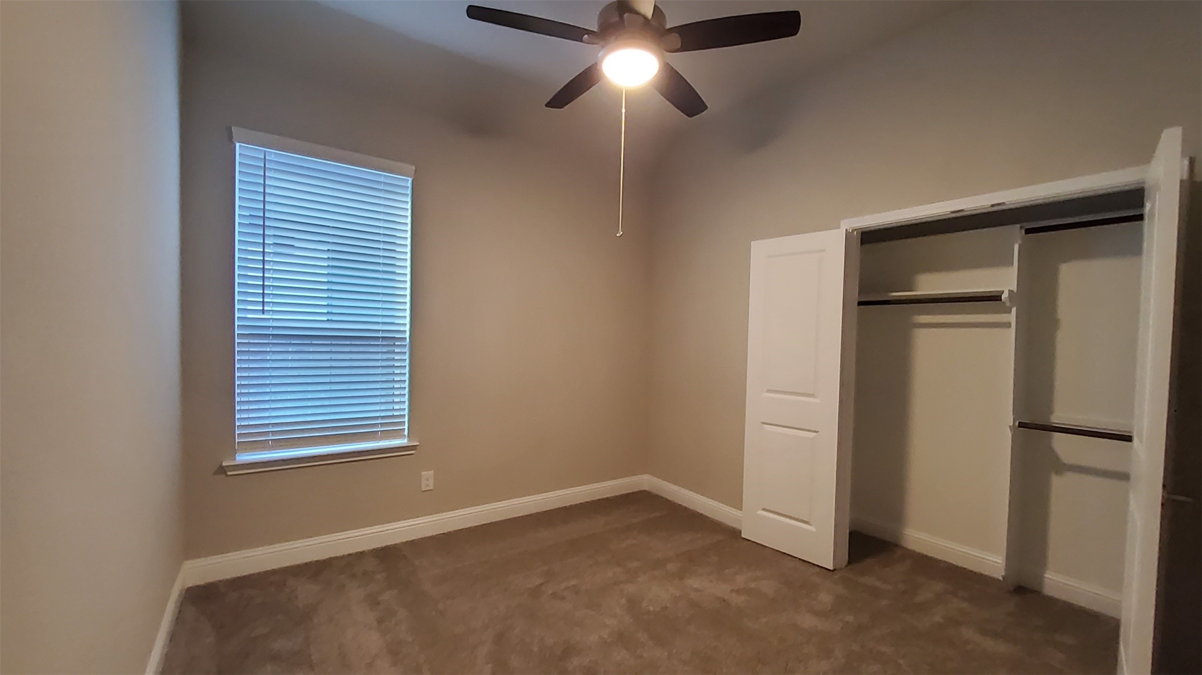 2106 Grapewood Lane Property Photo 8