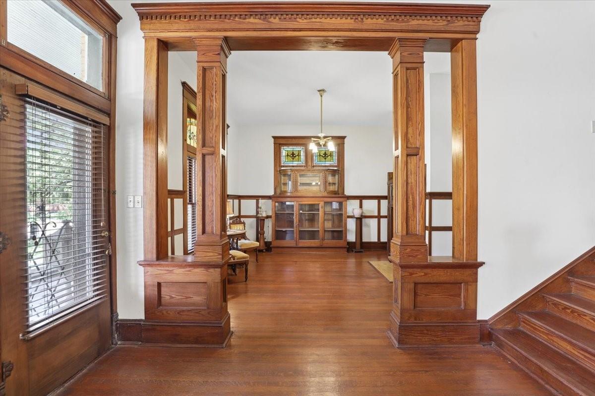 504 S Main Street, Lockhart Tx 78644 Property Photo 8