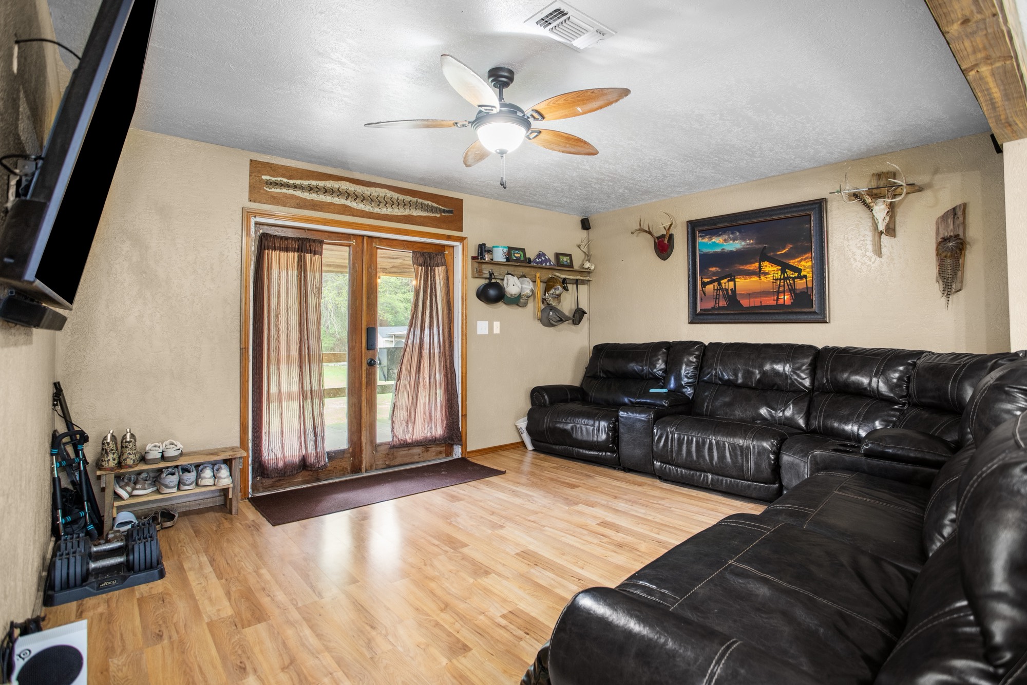 991 Herman Nerren Road Property Photo 4