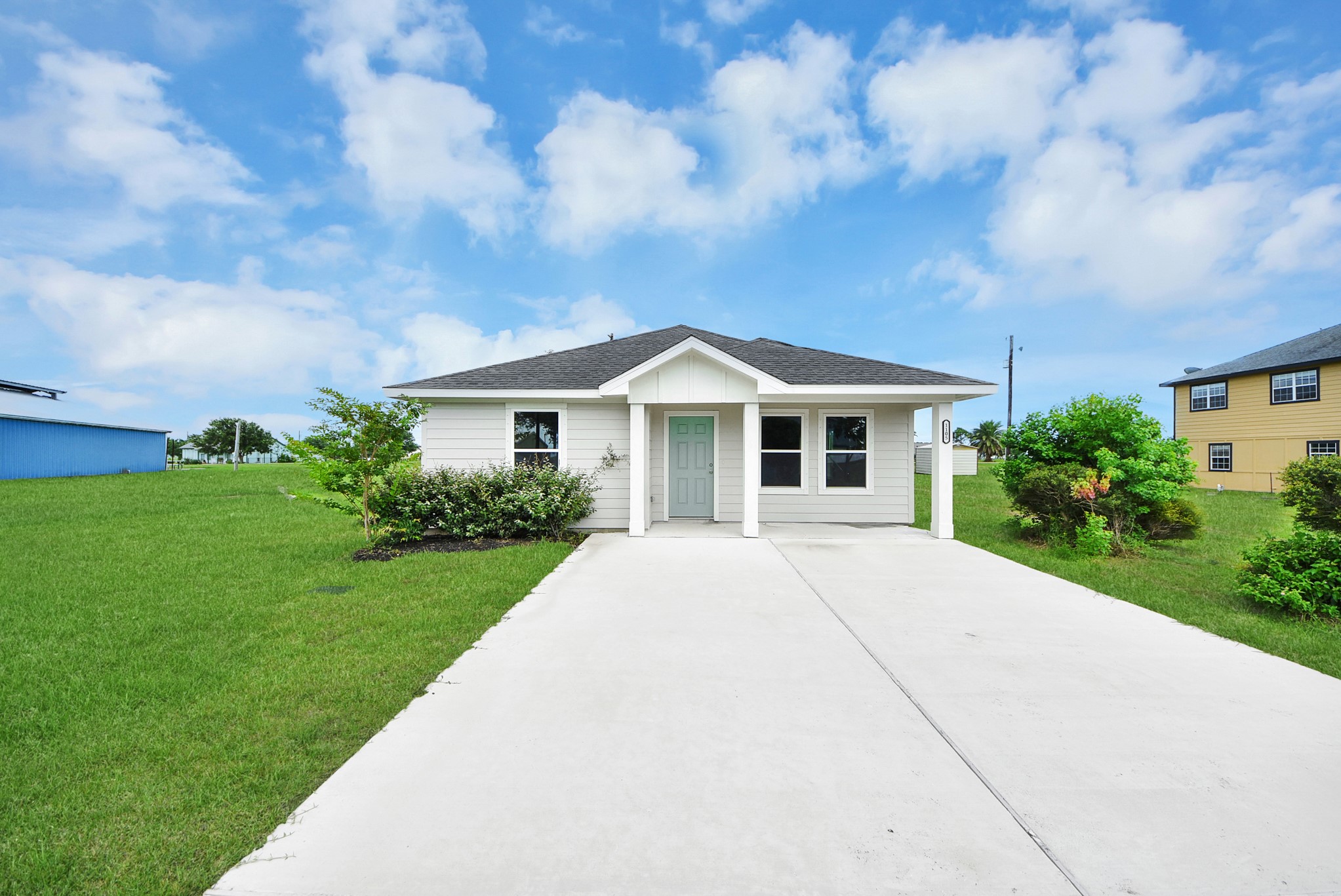 1105 W Bayshore Drive Property Photo 4
