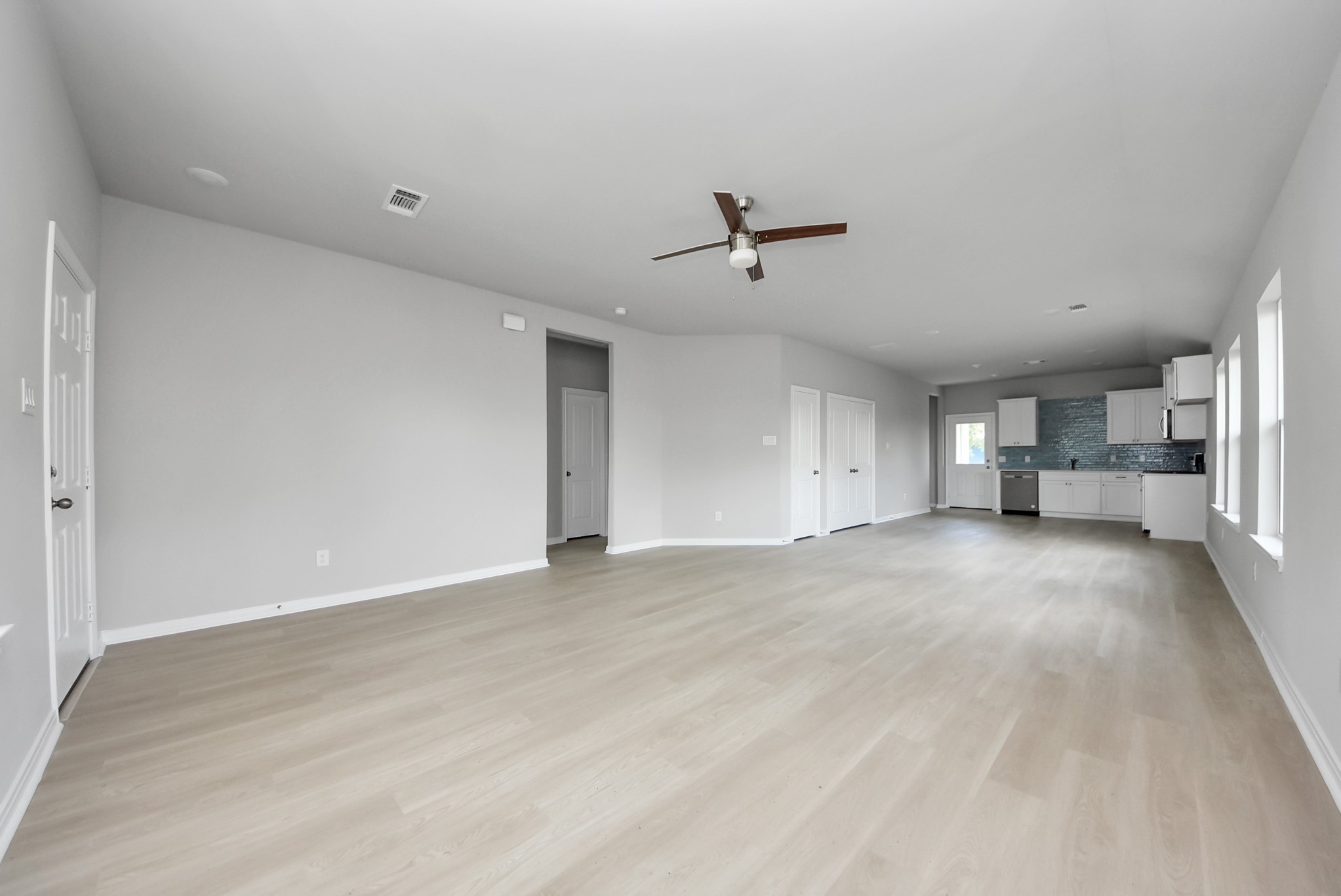 1105 W Bayshore Drive Property Photo 12