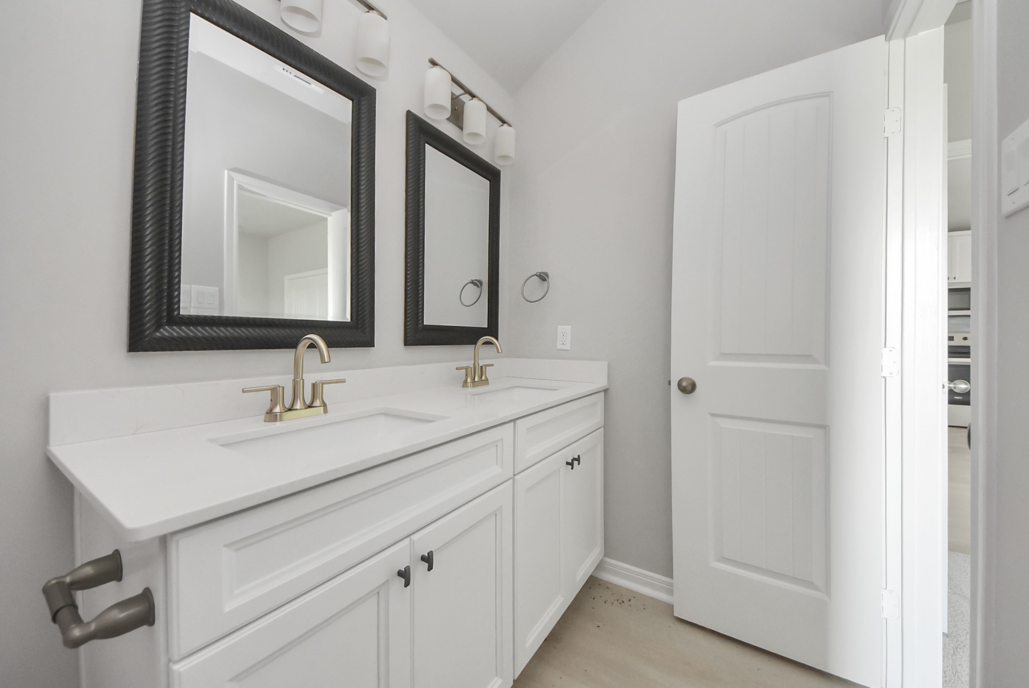 1105 W Bayshore Drive Property Photo 30