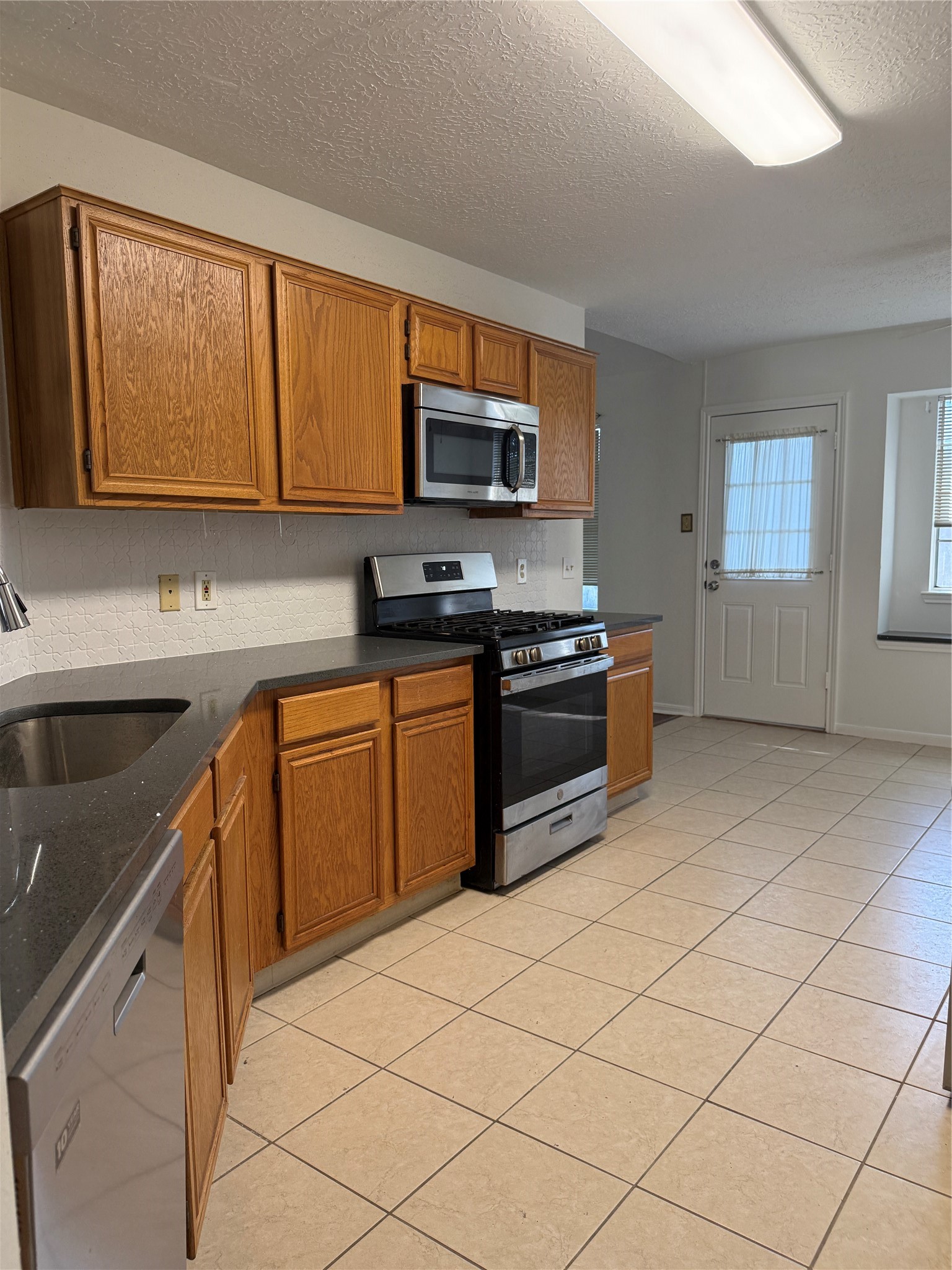16930 Blue Mist Circle Property Photo 6