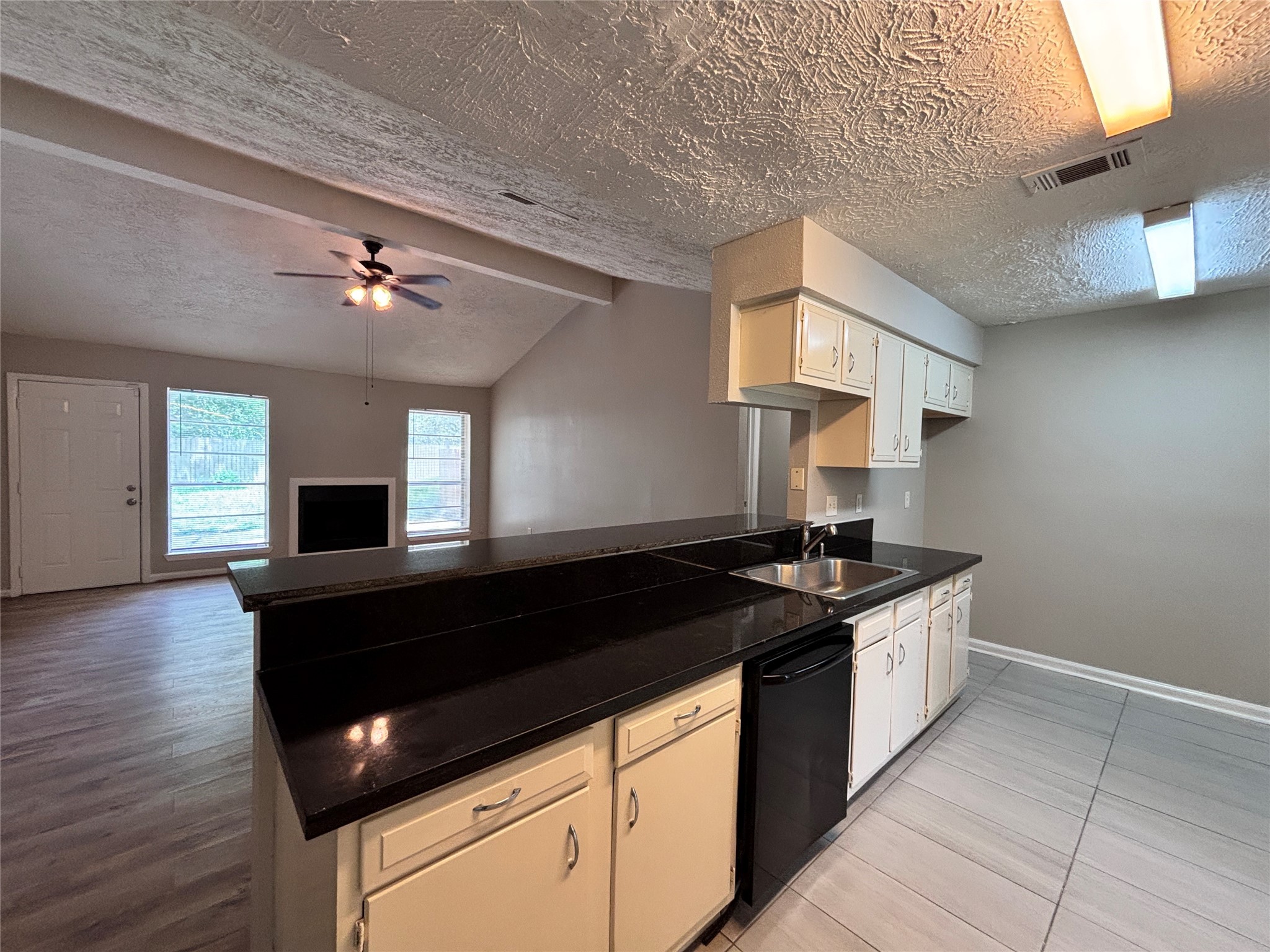 203 Woodvale Street Property Photo 4