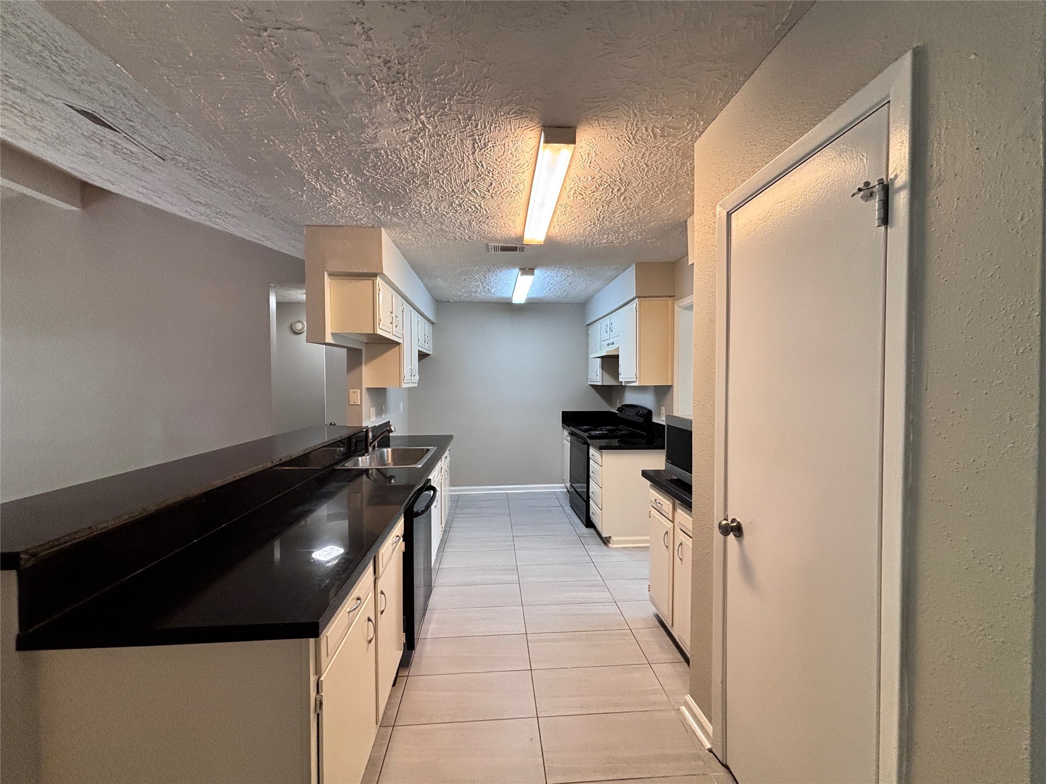 203 Woodvale Street Property Photo 5