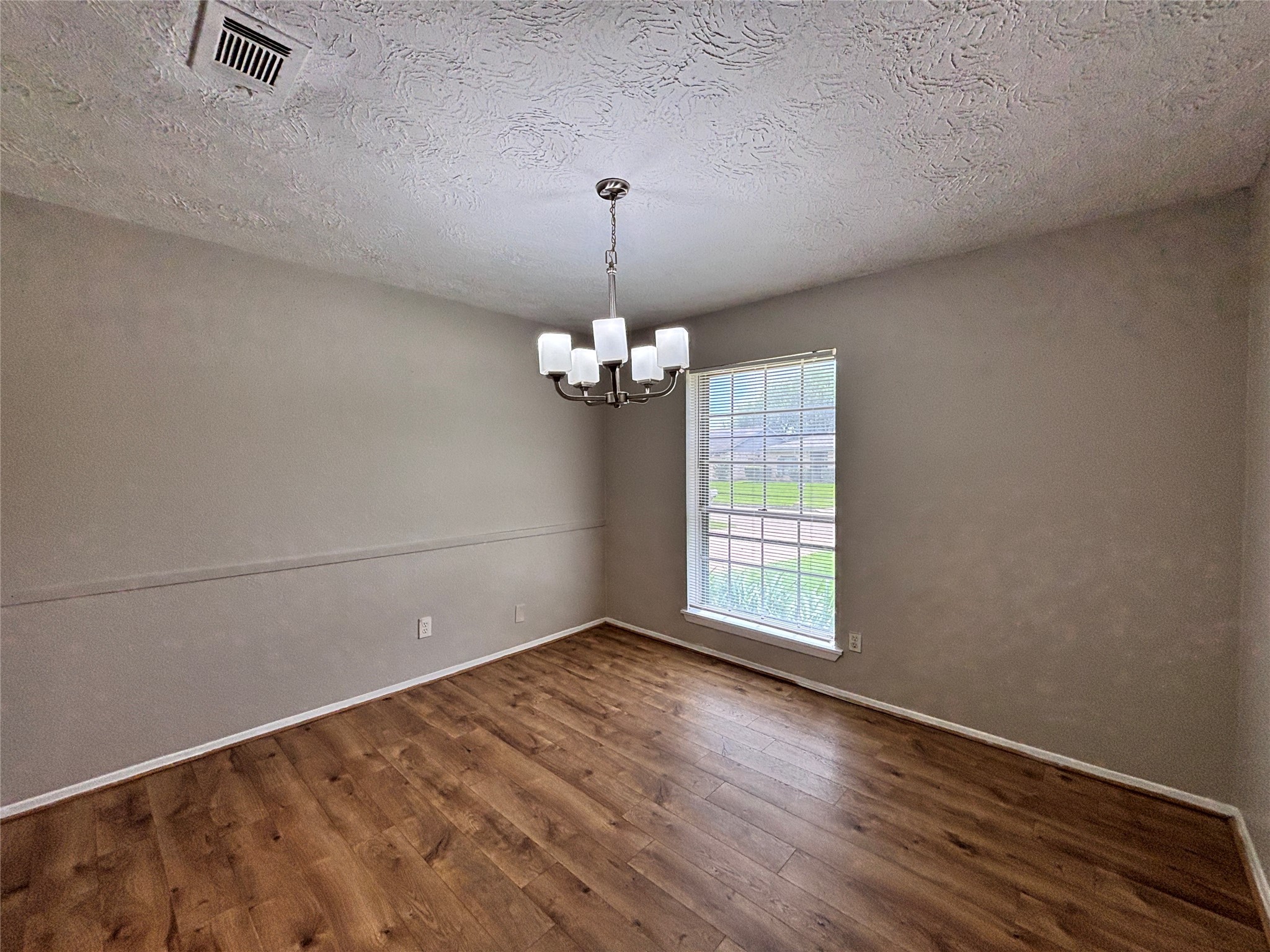 203 Woodvale Street Property Photo 8