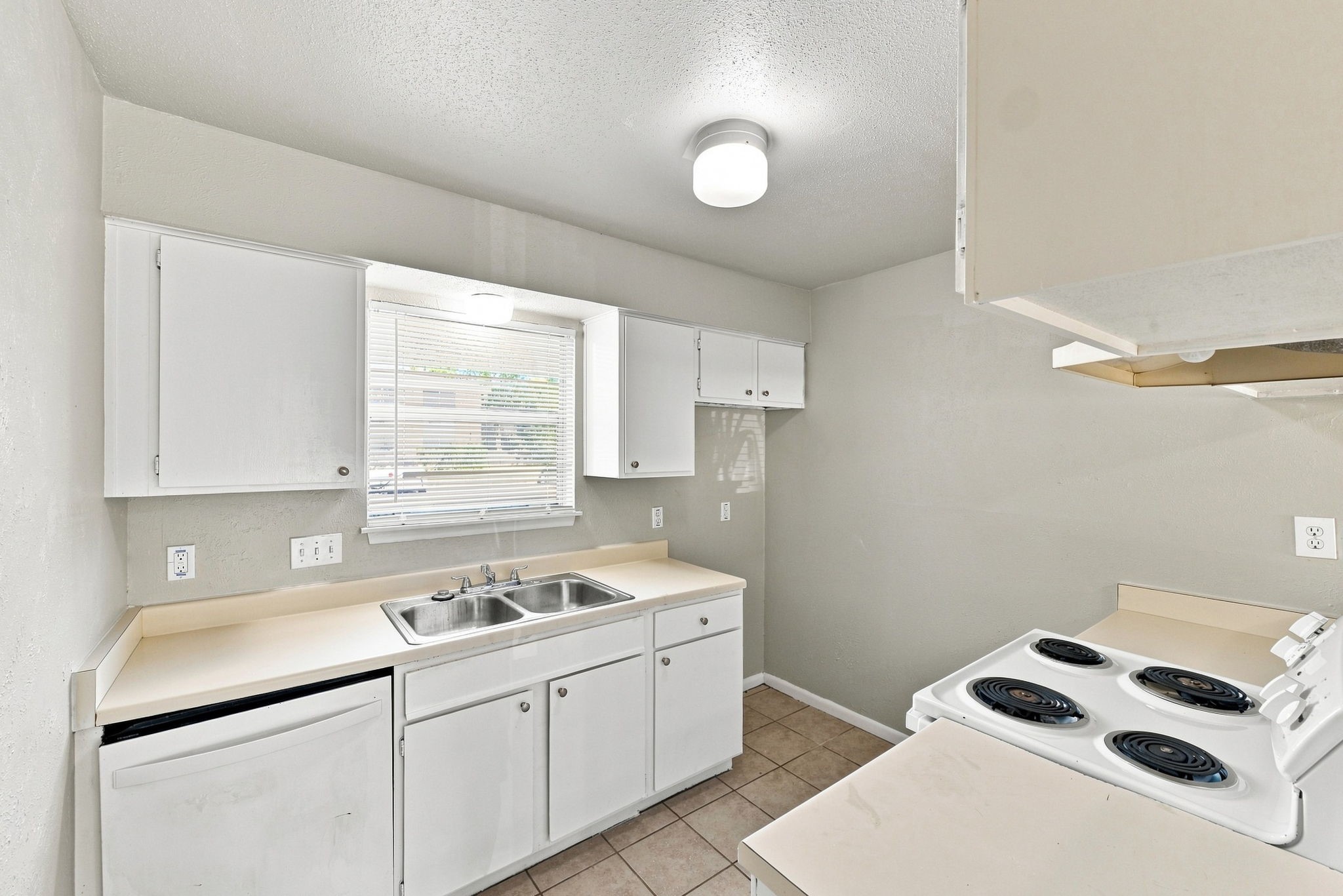 4023 Briarglen Drive 1 Property Photo 6