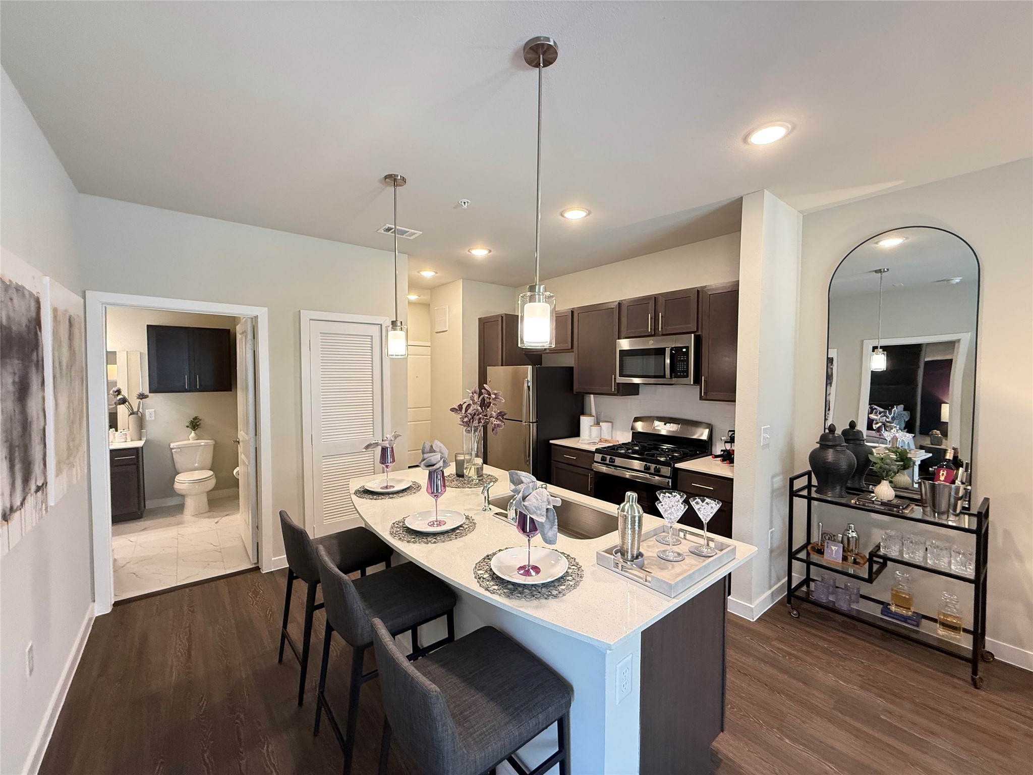2102 Antoine Drive A2 Property Photo 1