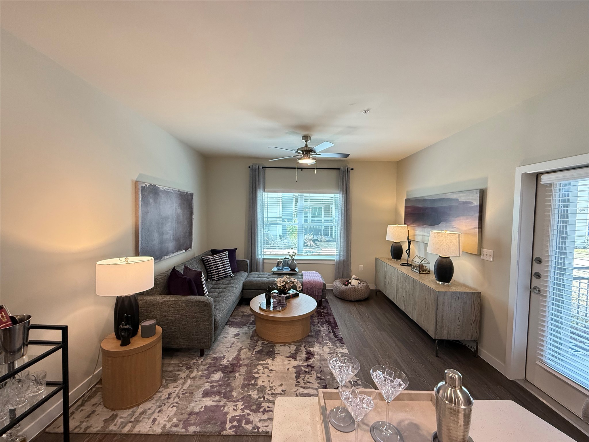 2102 Antoine Drive A2 Property Photo 4