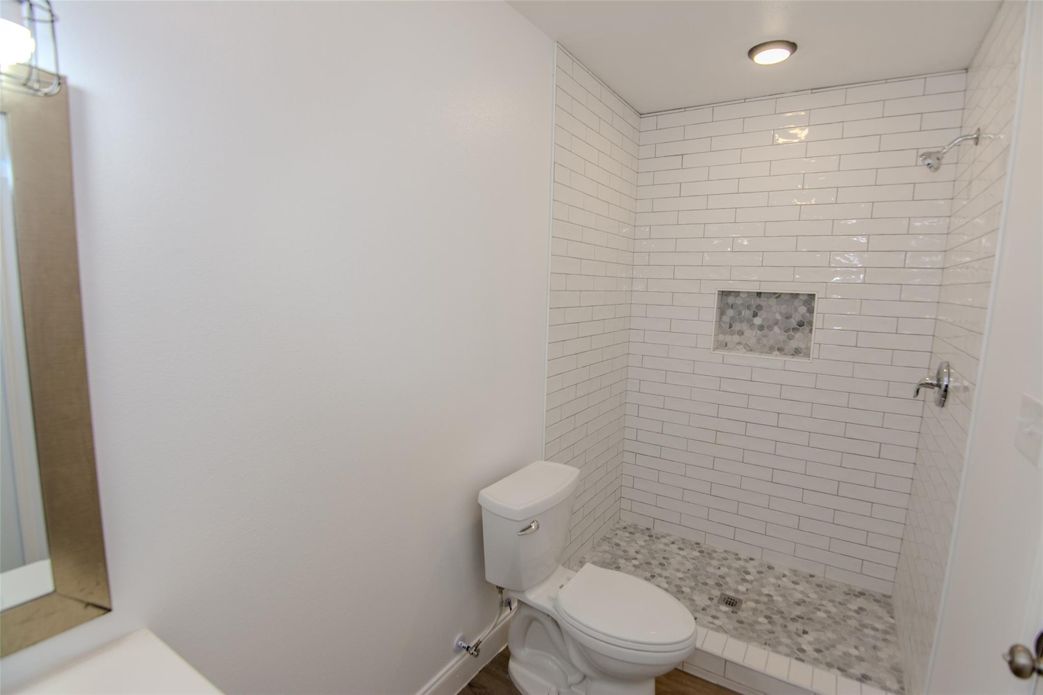 9210 St Lo Road Property Photo 7