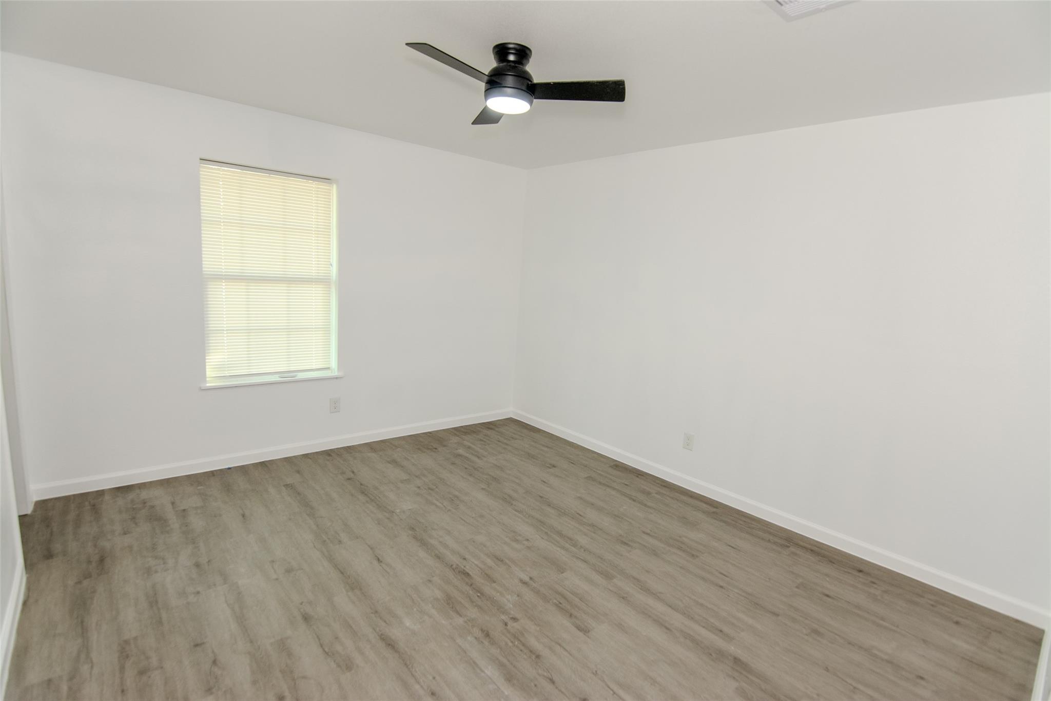 9210 St Lo Road Property Photo 16