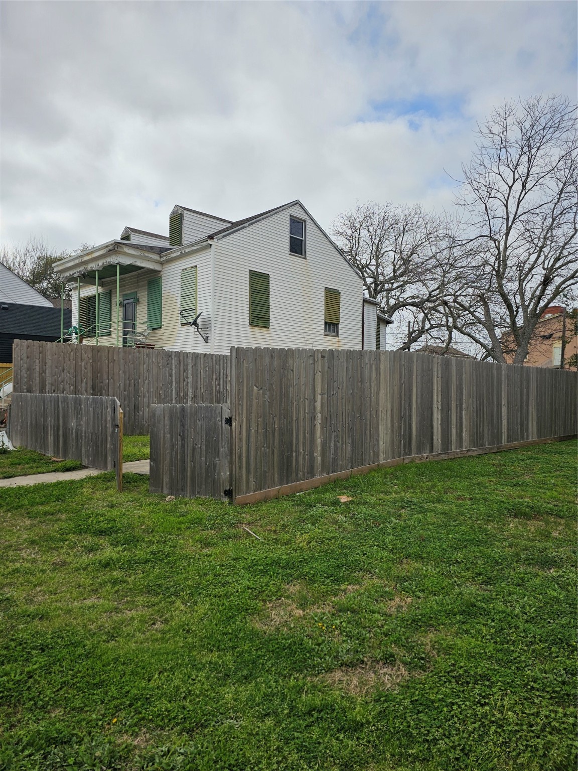 2608 Avenue M Property Photo 4
