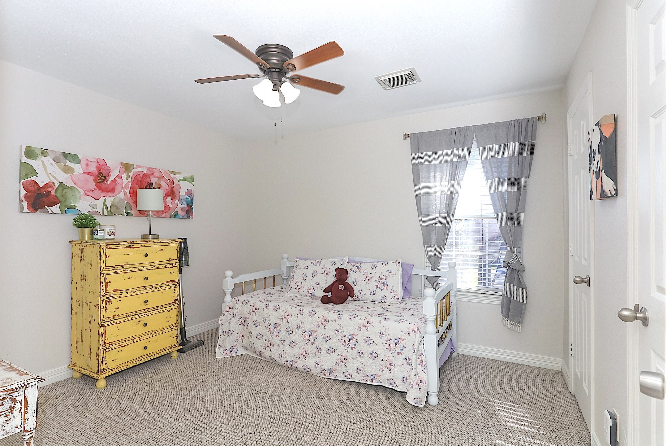 2616 Detering Street Property Photo 14