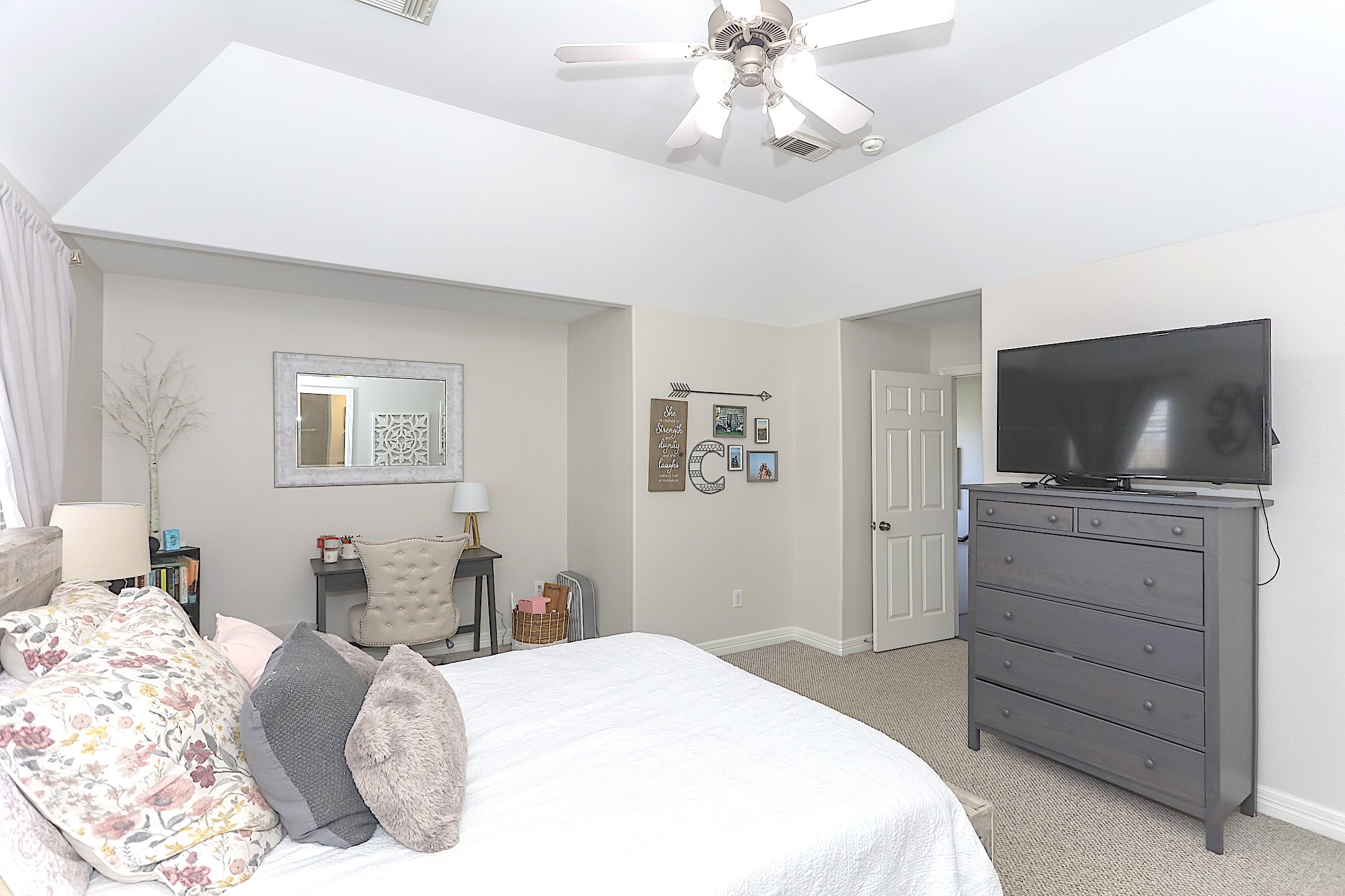 2616 Detering Street Property Photo 23