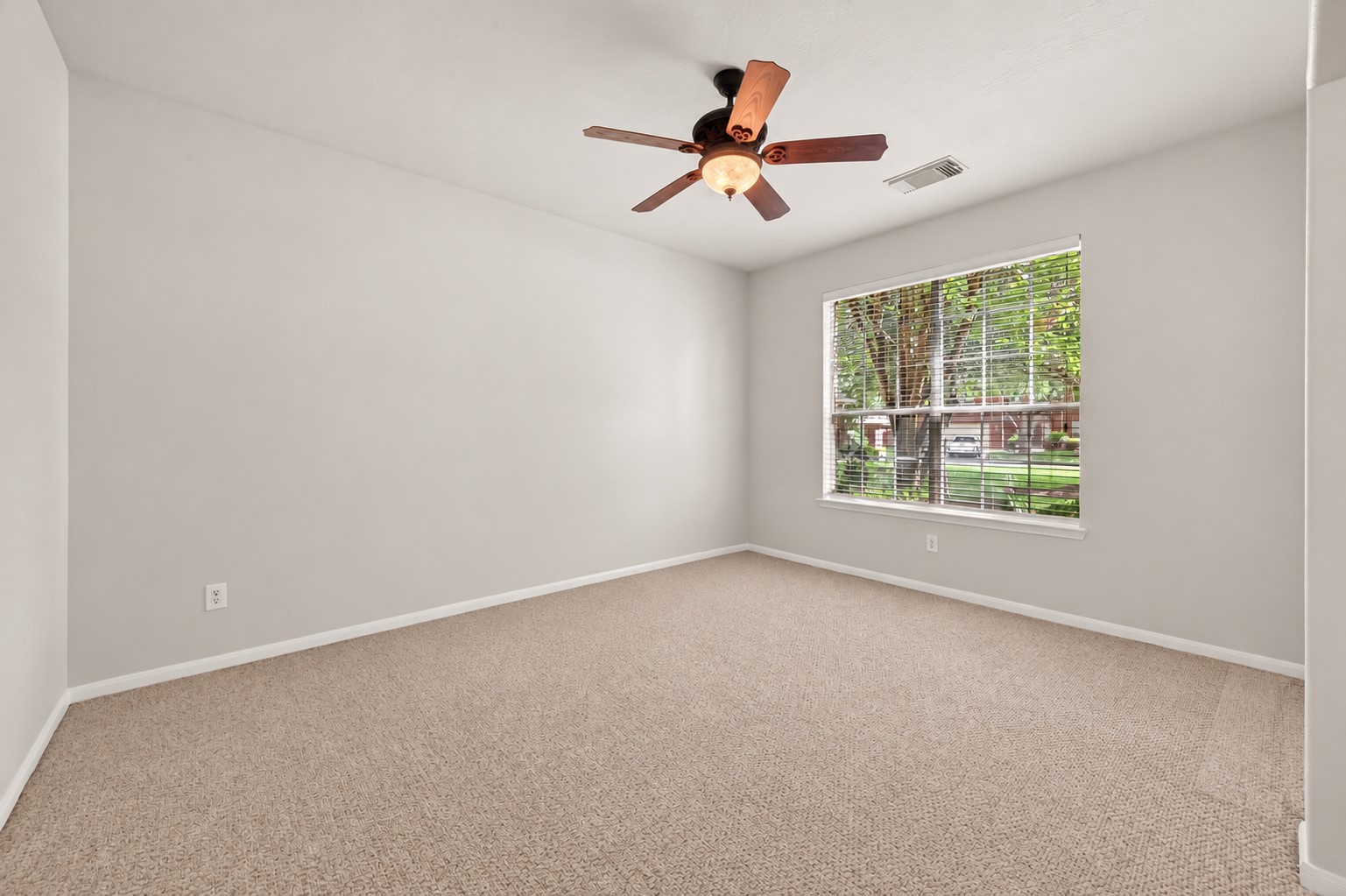 4103 Dusty Ridge Court Property Photo 4