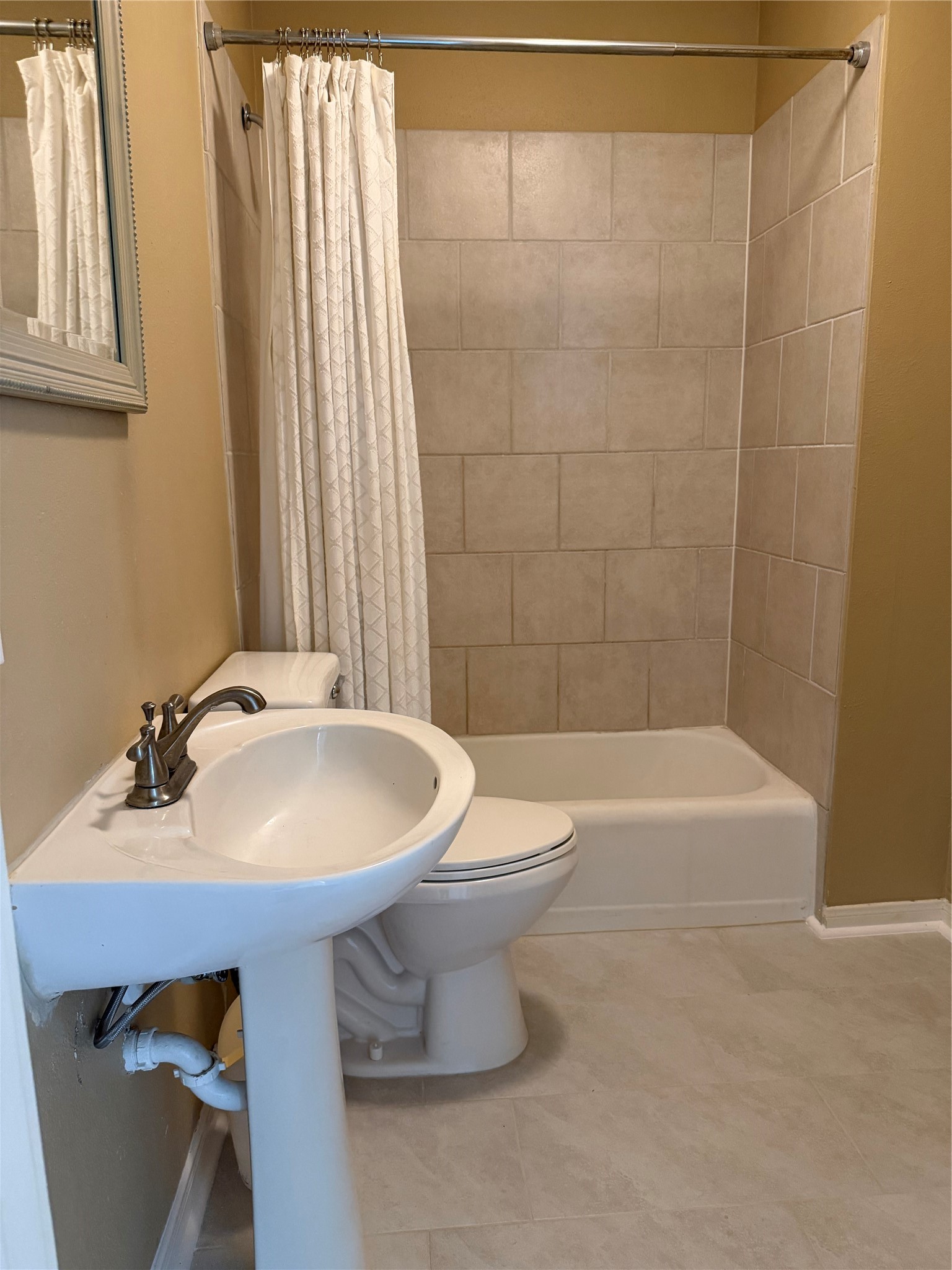 4109 De George Street Property Photo 9