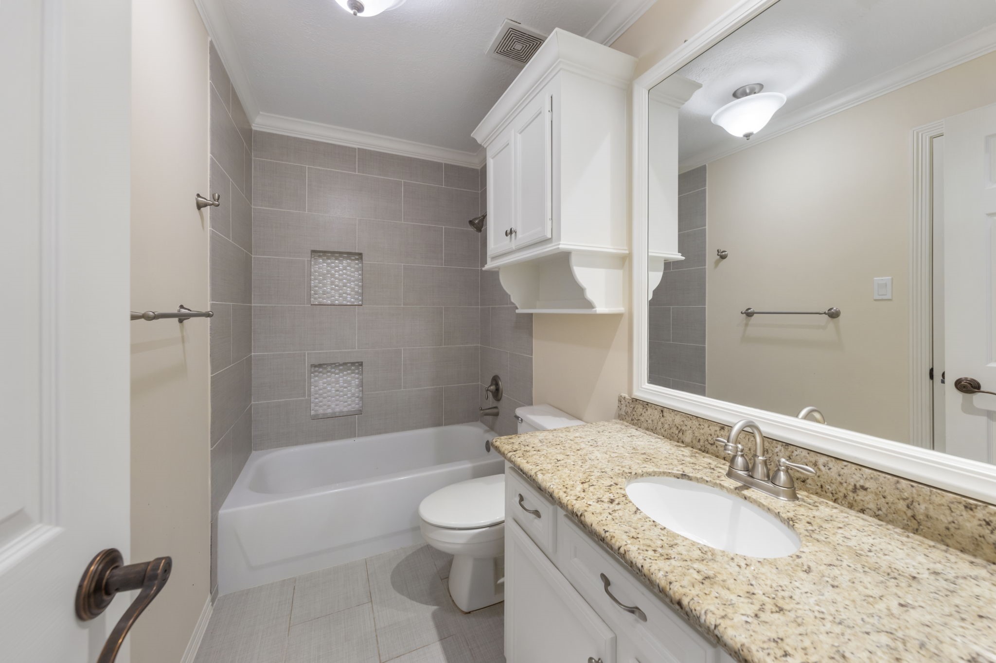 90 W Horizon Ridge Place Property Photo 21