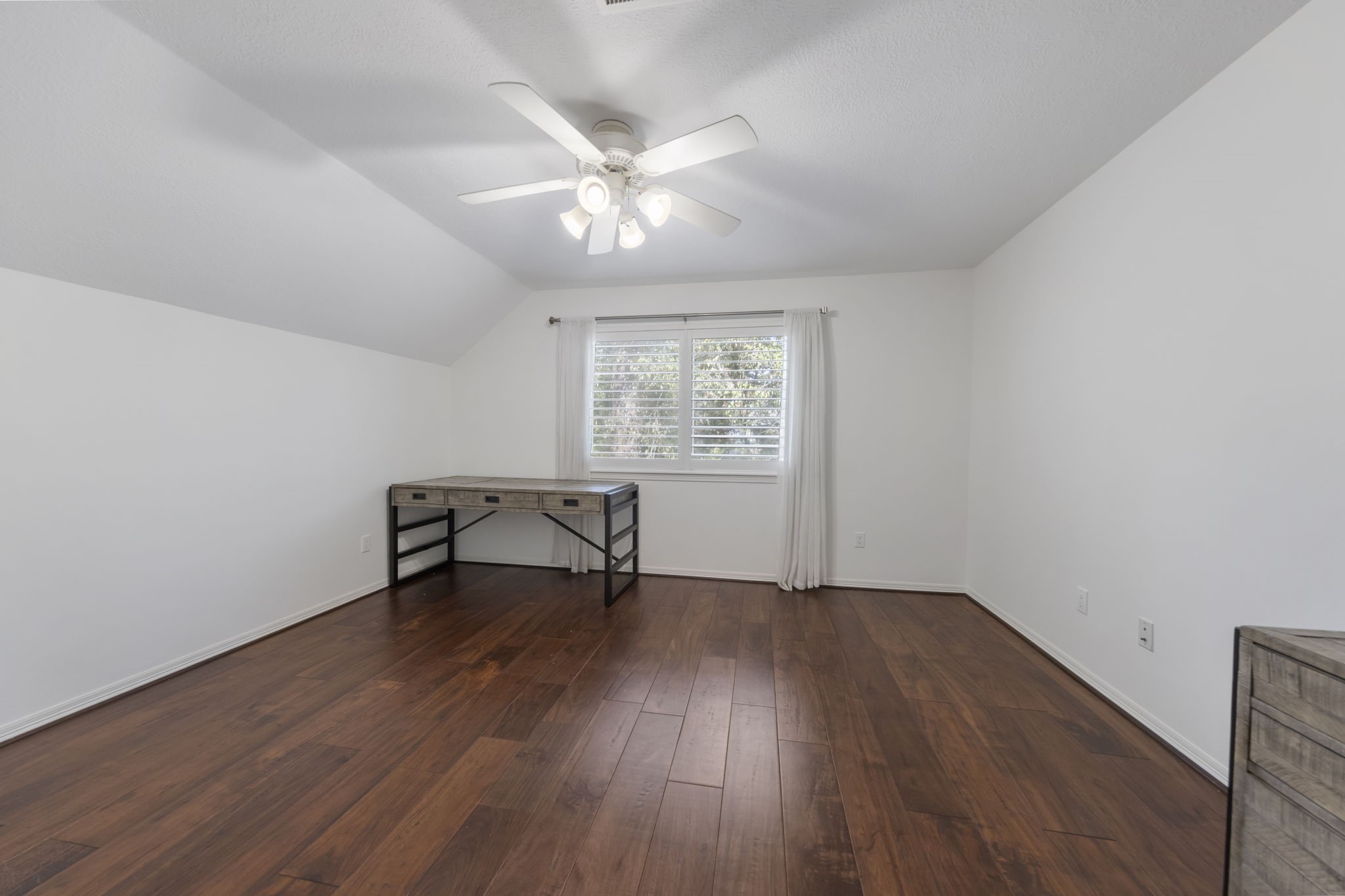 90 W Horizon Ridge Place Property Photo 26