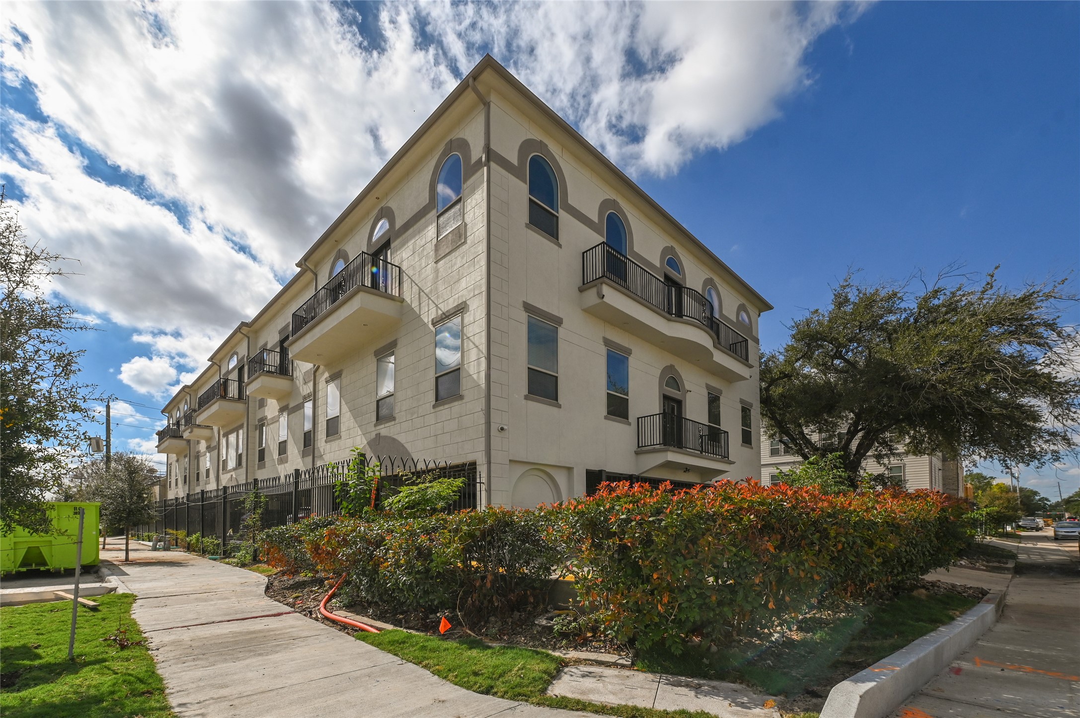 5801 Winsome Lane 305