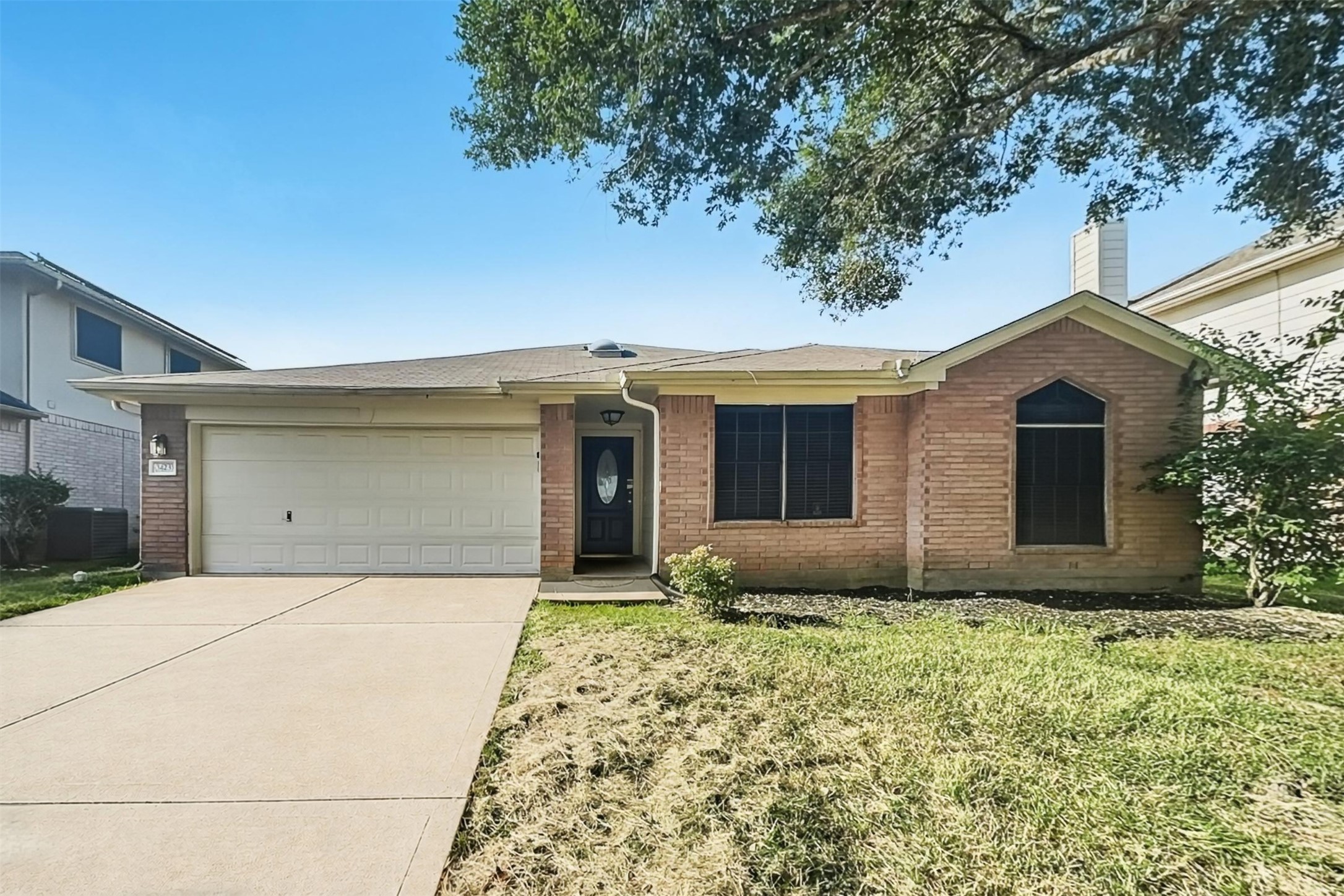 1423 Hunter Green Lane Property Photo 1