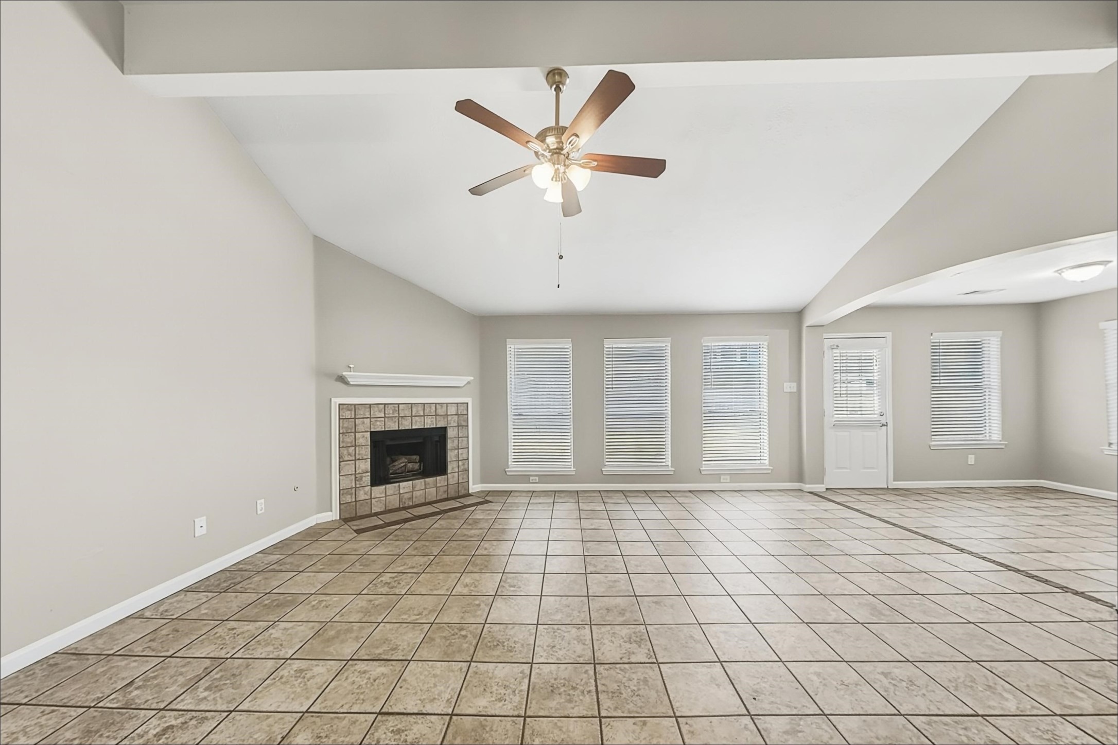 1423 Hunter Green Lane Property Photo 7