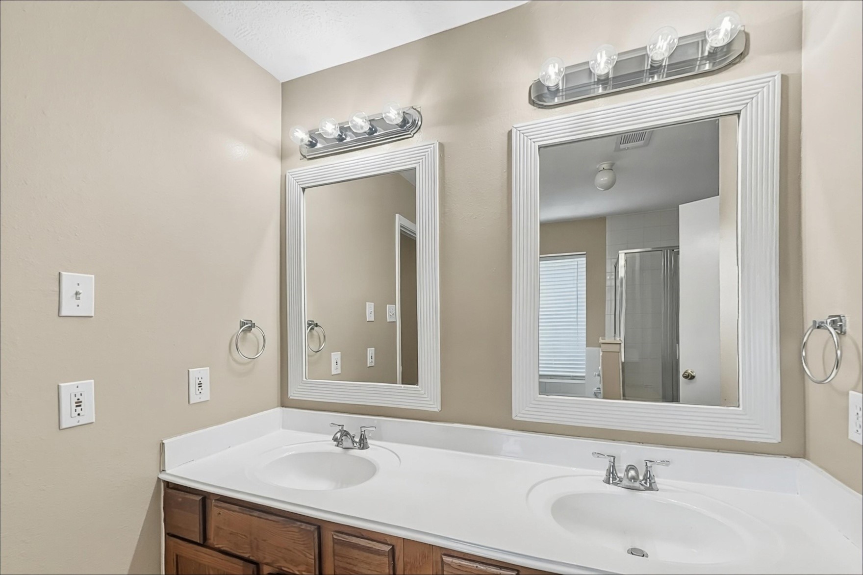 1423 Hunter Green Lane Property Photo 10