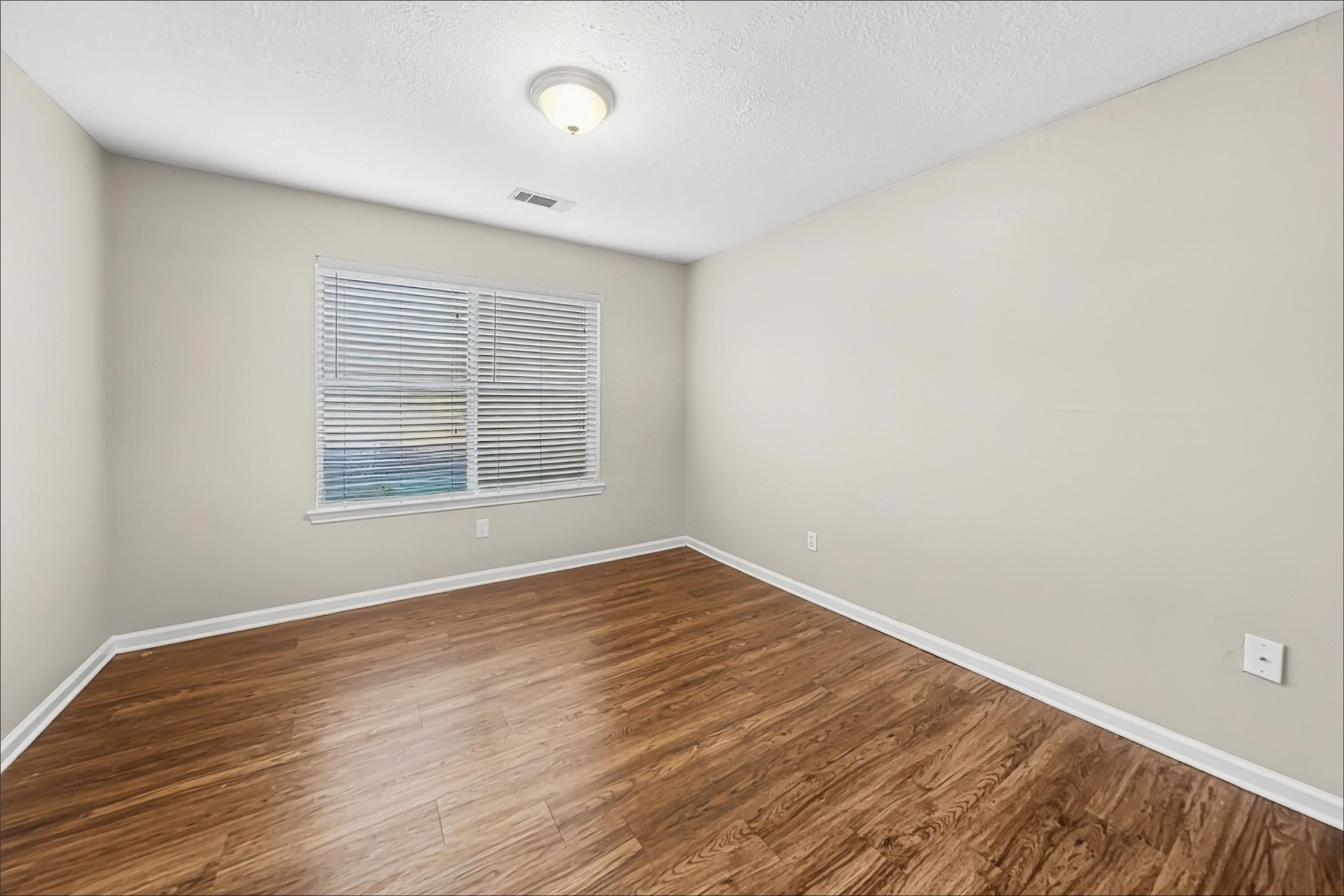 1423 Hunter Green Lane Property Photo 16