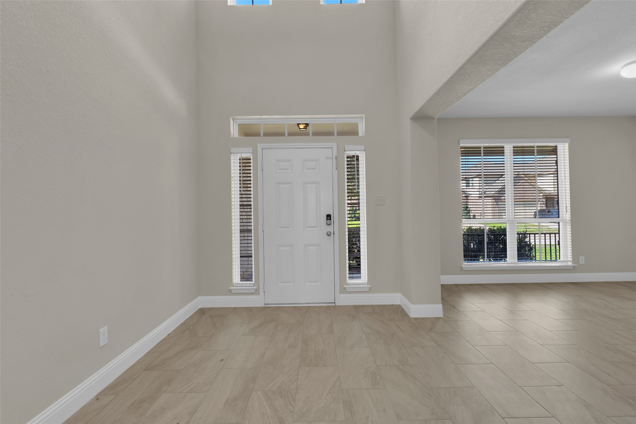 4914 Evening Moon Lane Property Photo 6